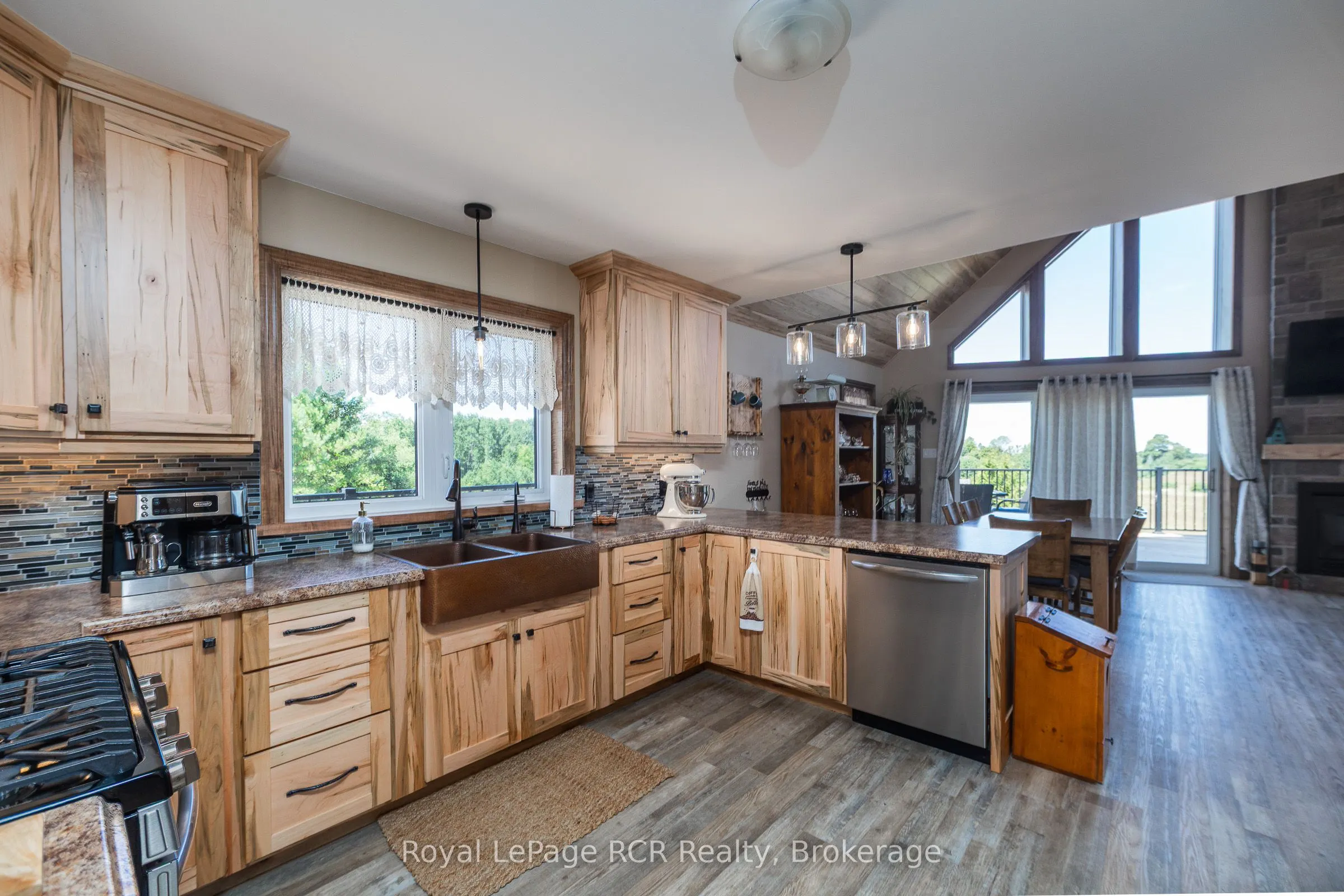 742654 Sideroad 4 B