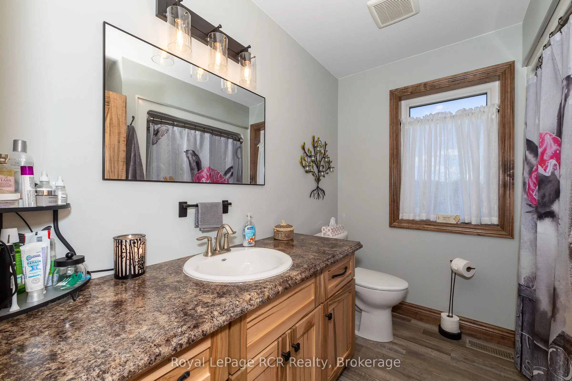 742654 Sideroad 4 B