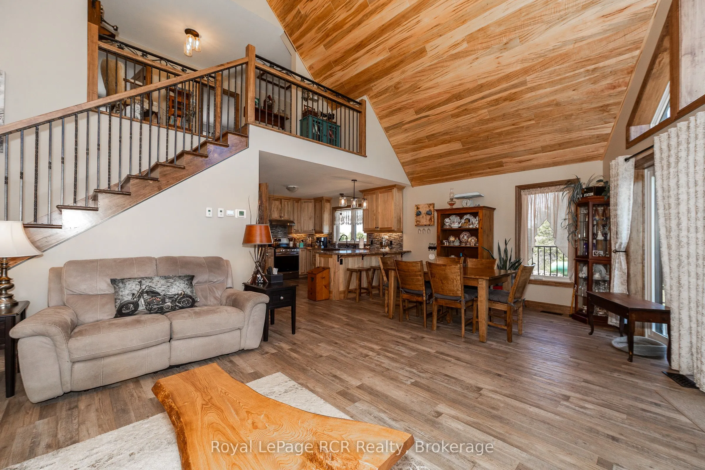 742654 Sideroad 4 B