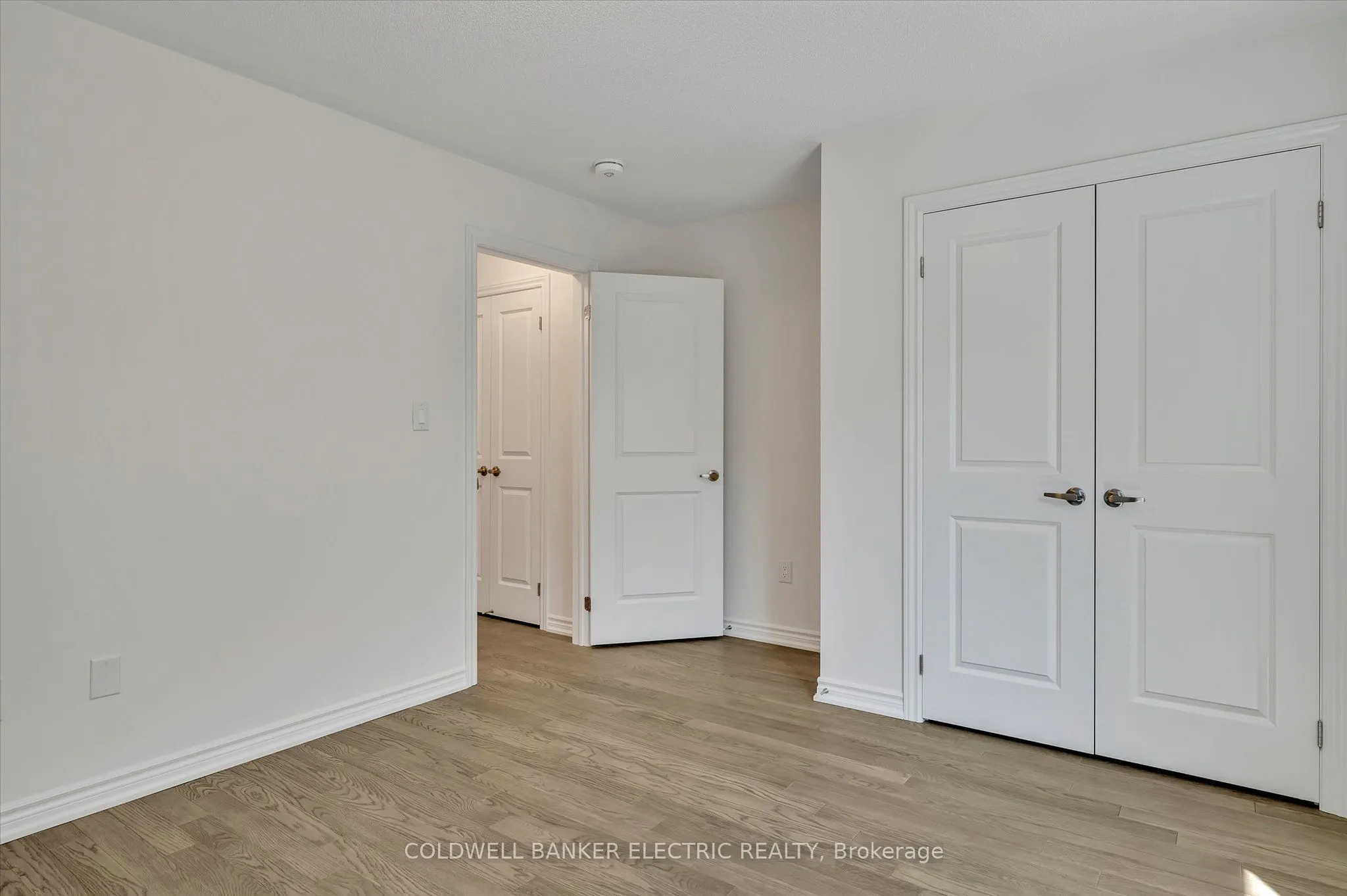 3 Hillcroft Way