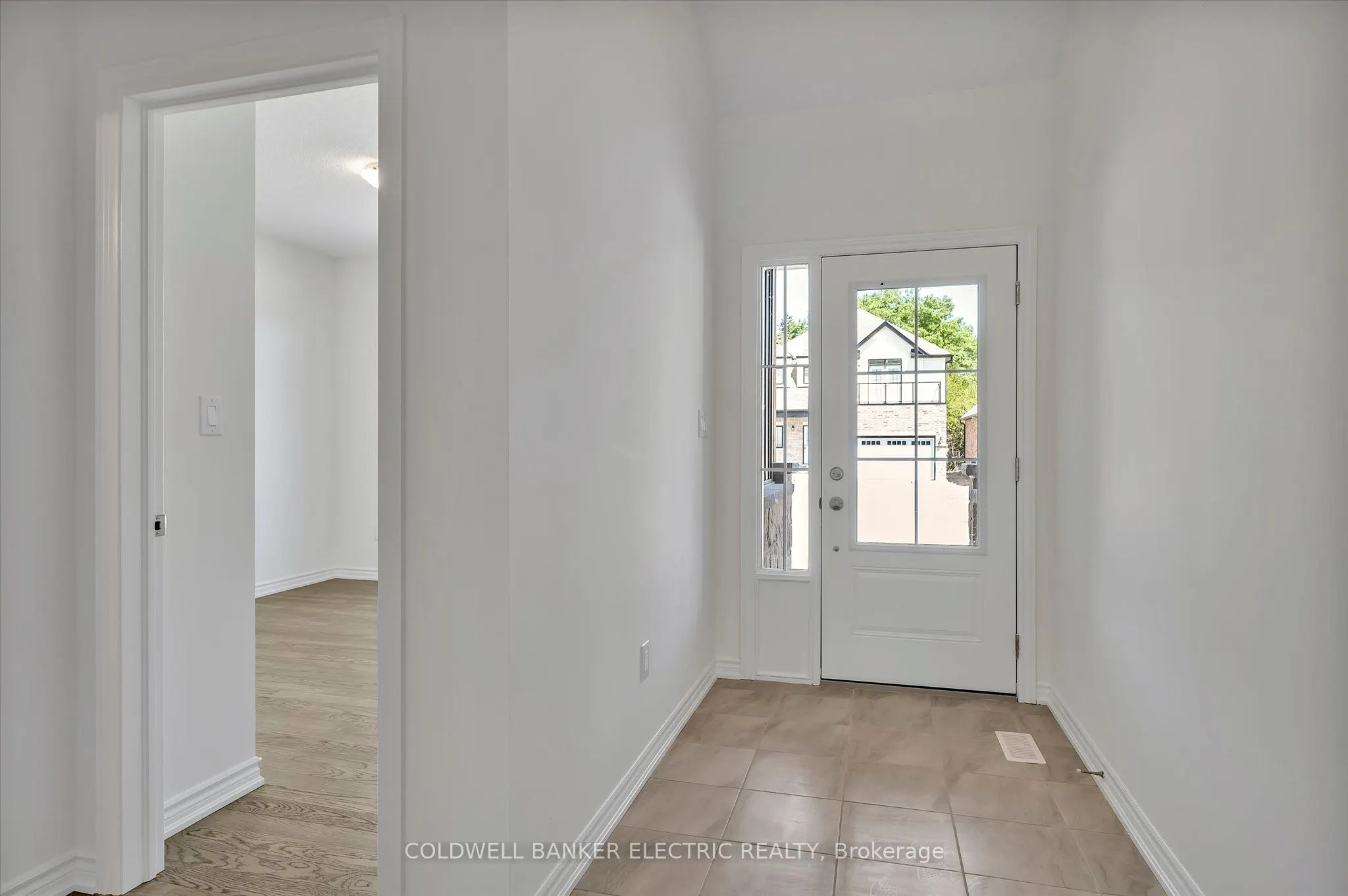 3 Hillcroft Way