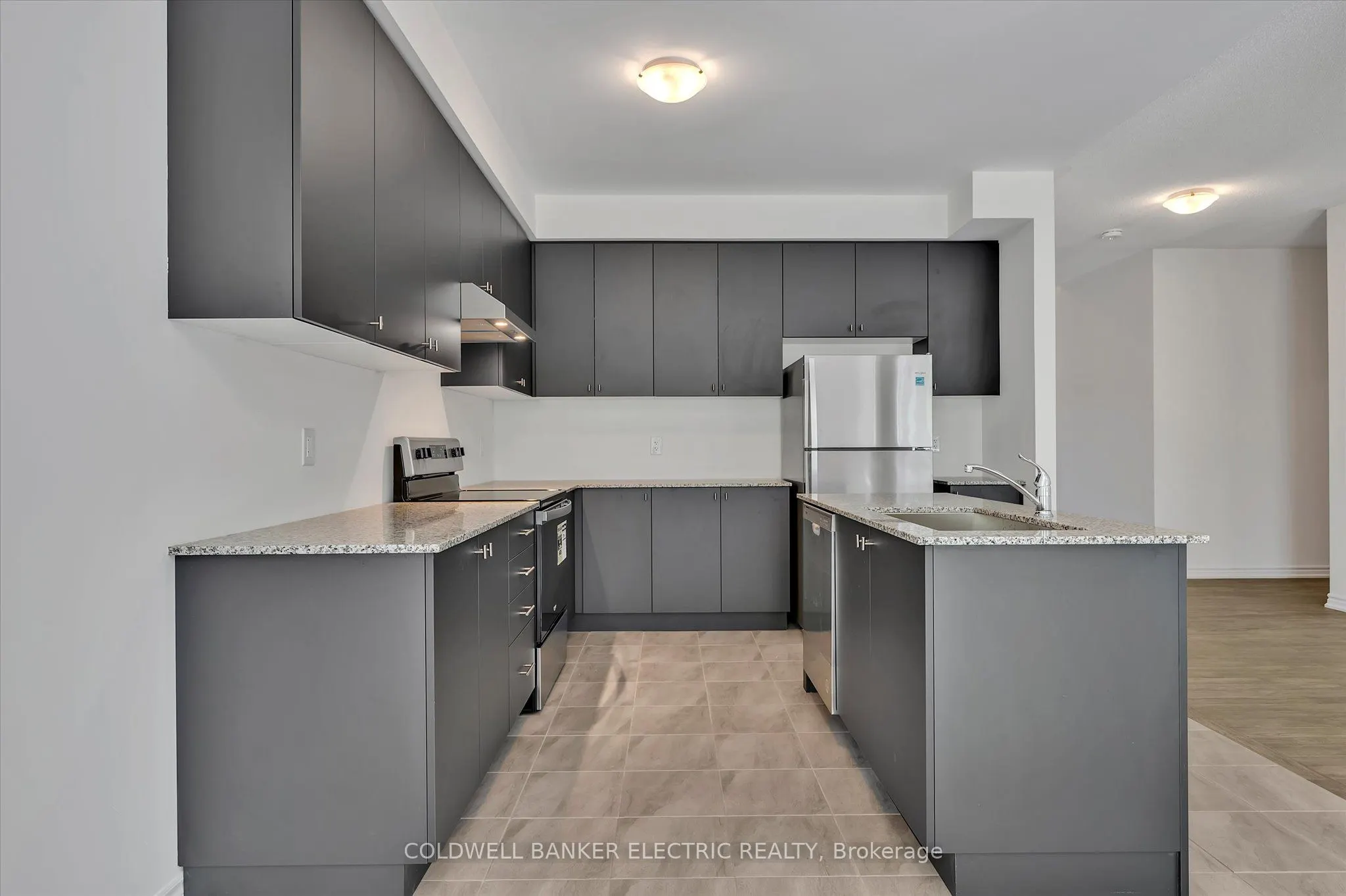 3 Hillcroft Way