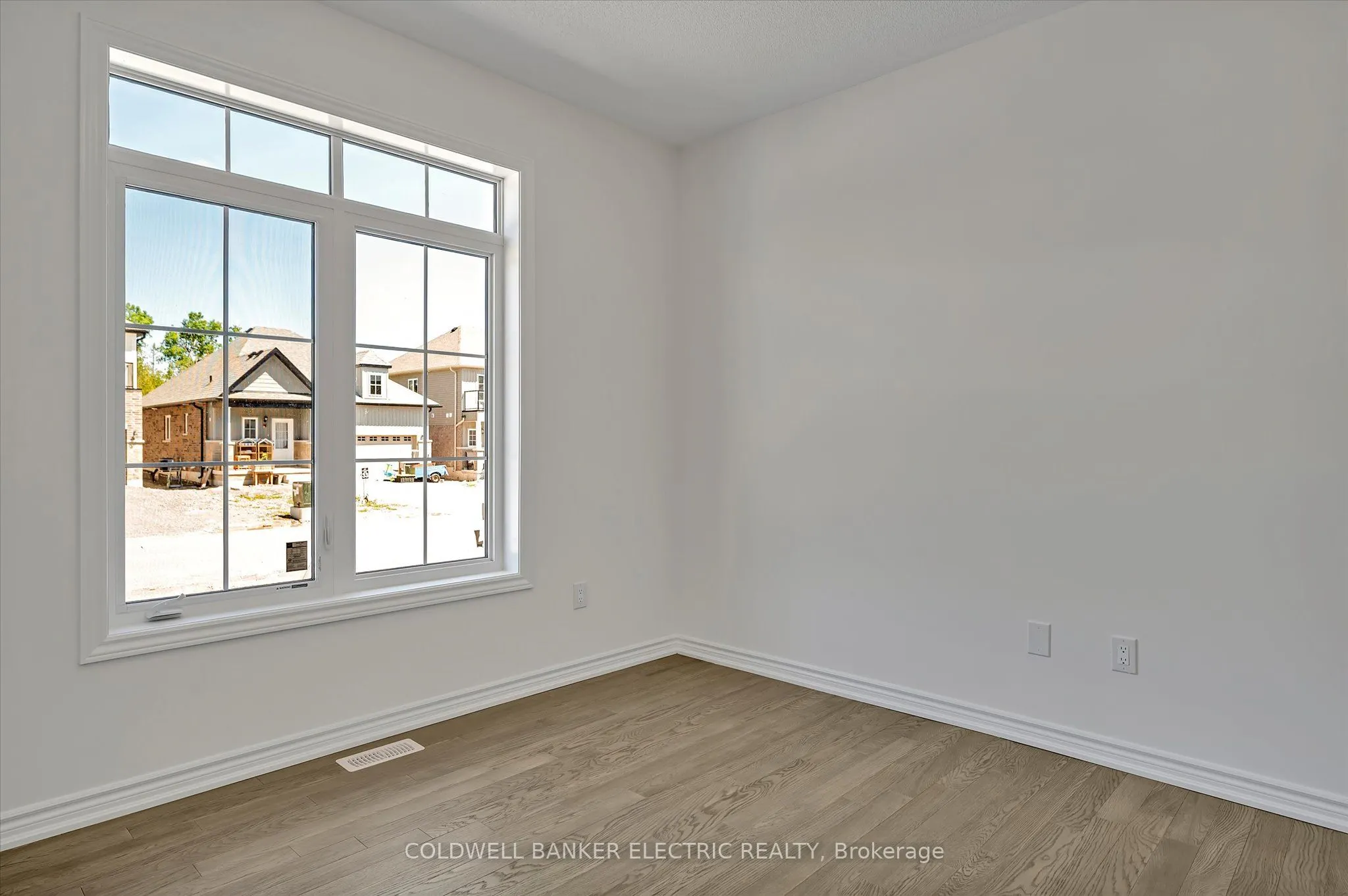 3 Hillcroft Way