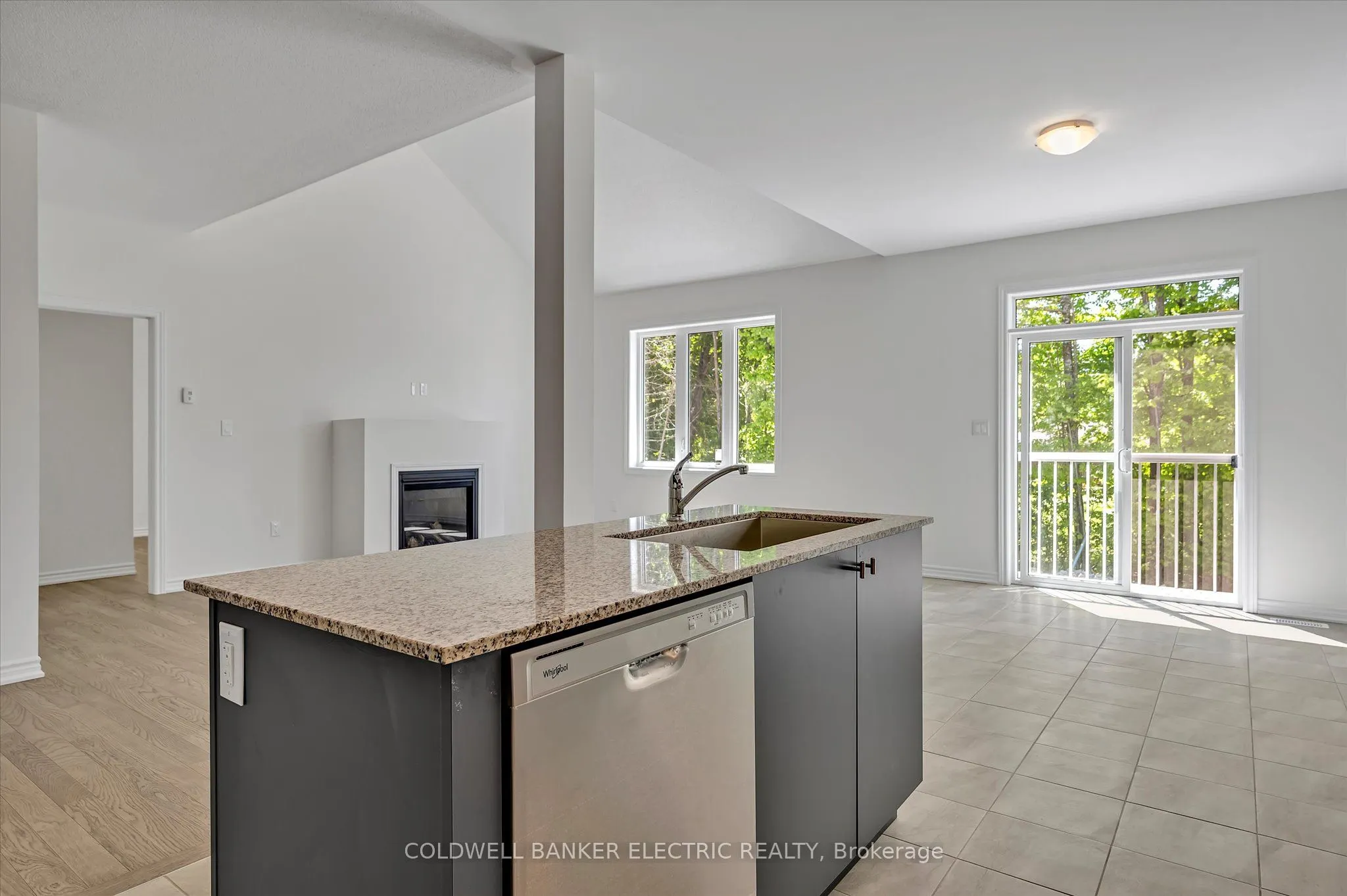 3 Hillcroft Way
