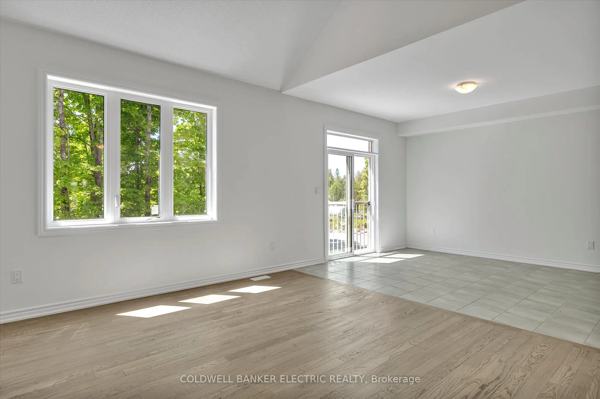 3 Hillcroft Way