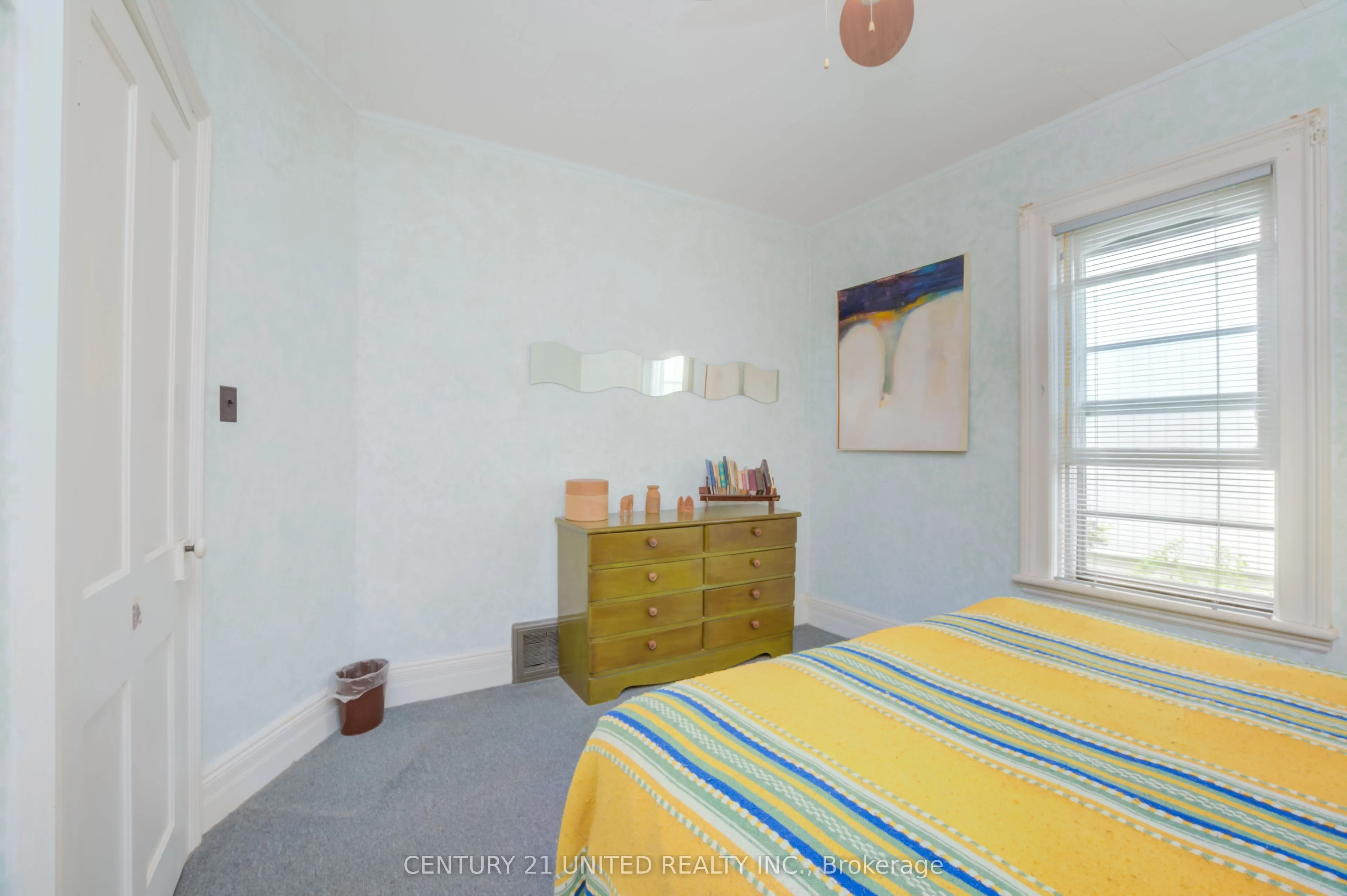 47 Pellissier Street S