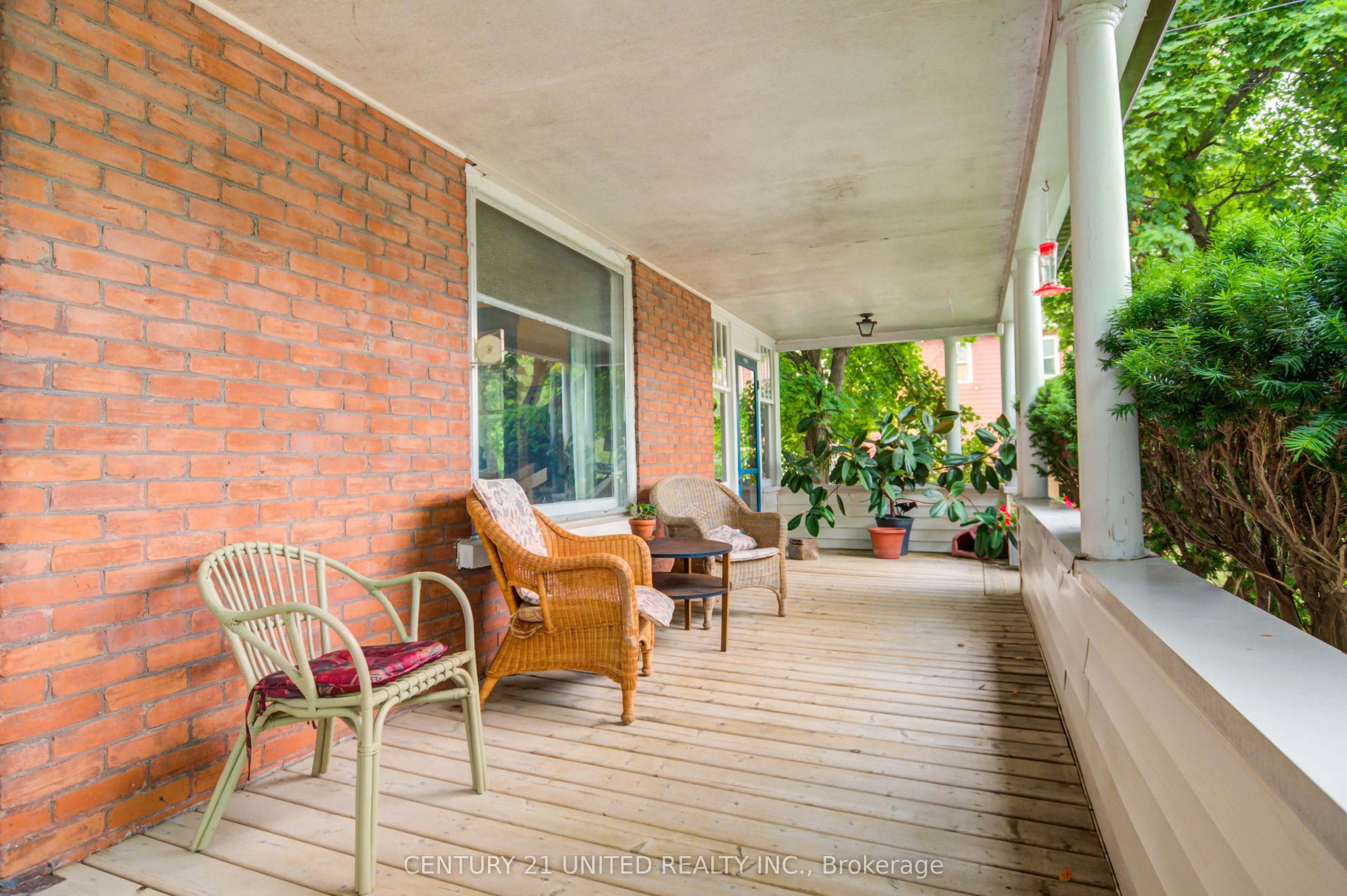 47 Pellissier Street S
