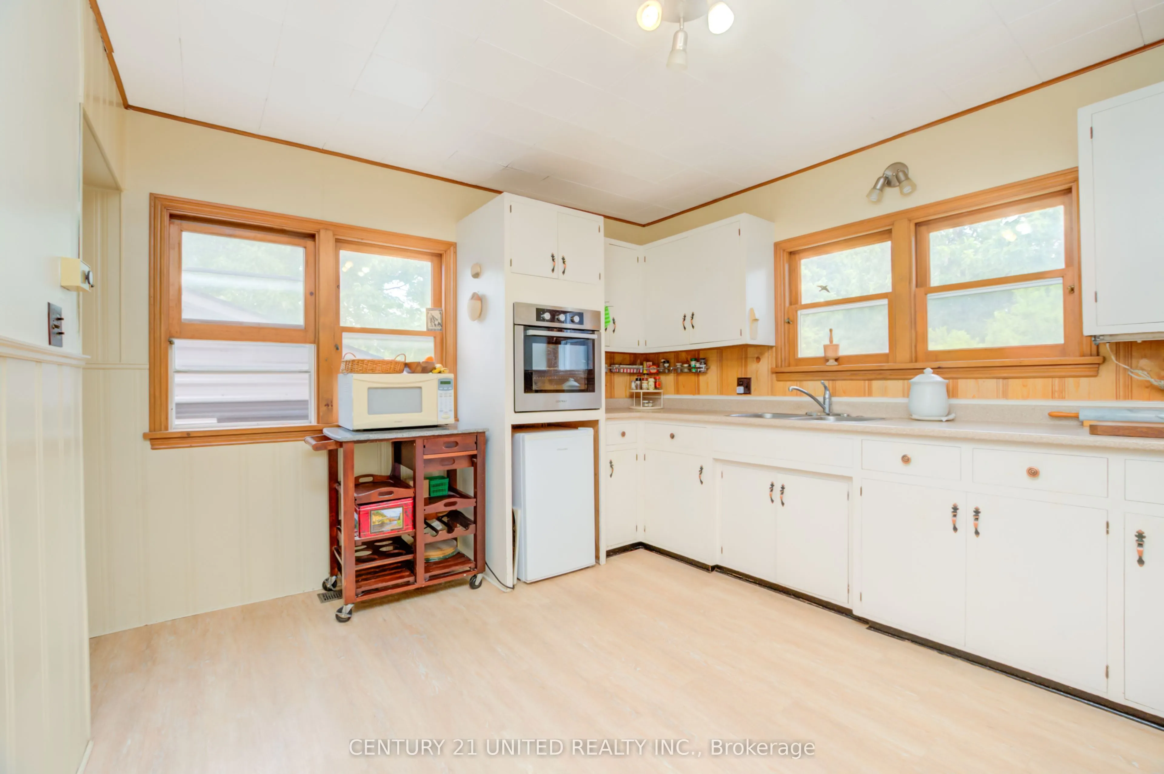 47 Pellissier Street S