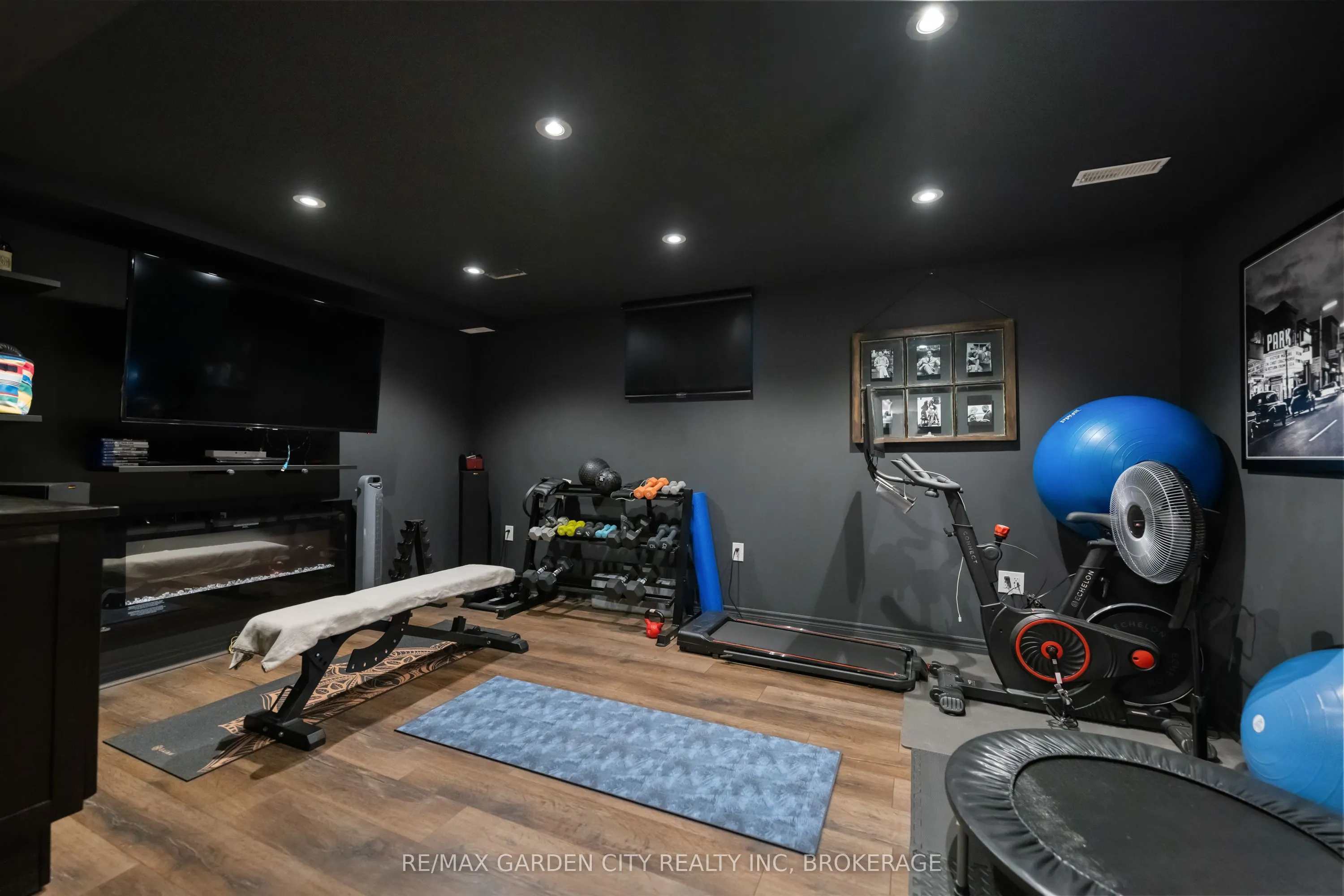 6456 Armelina Crescent