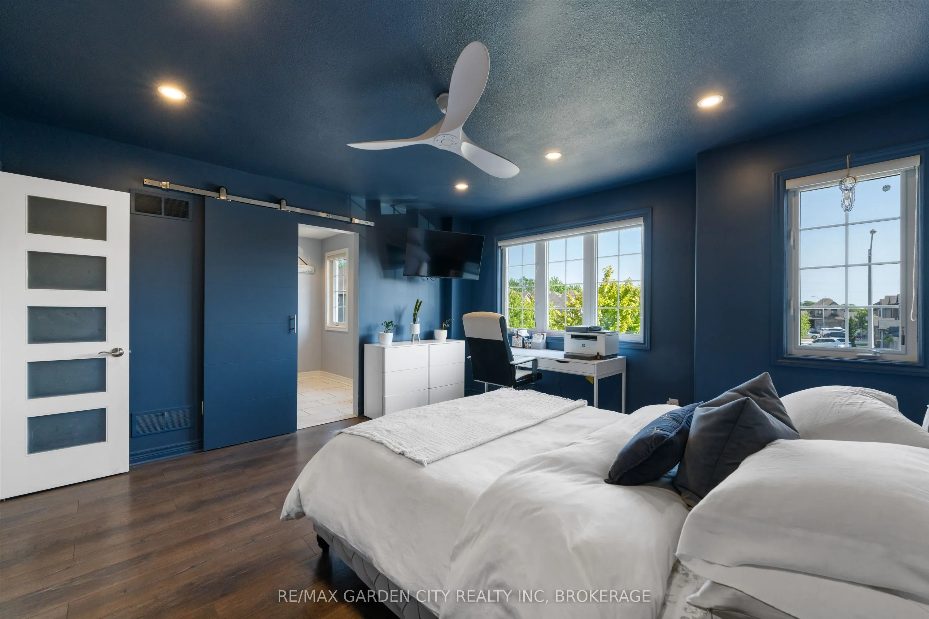 6456 Armelina Crescent