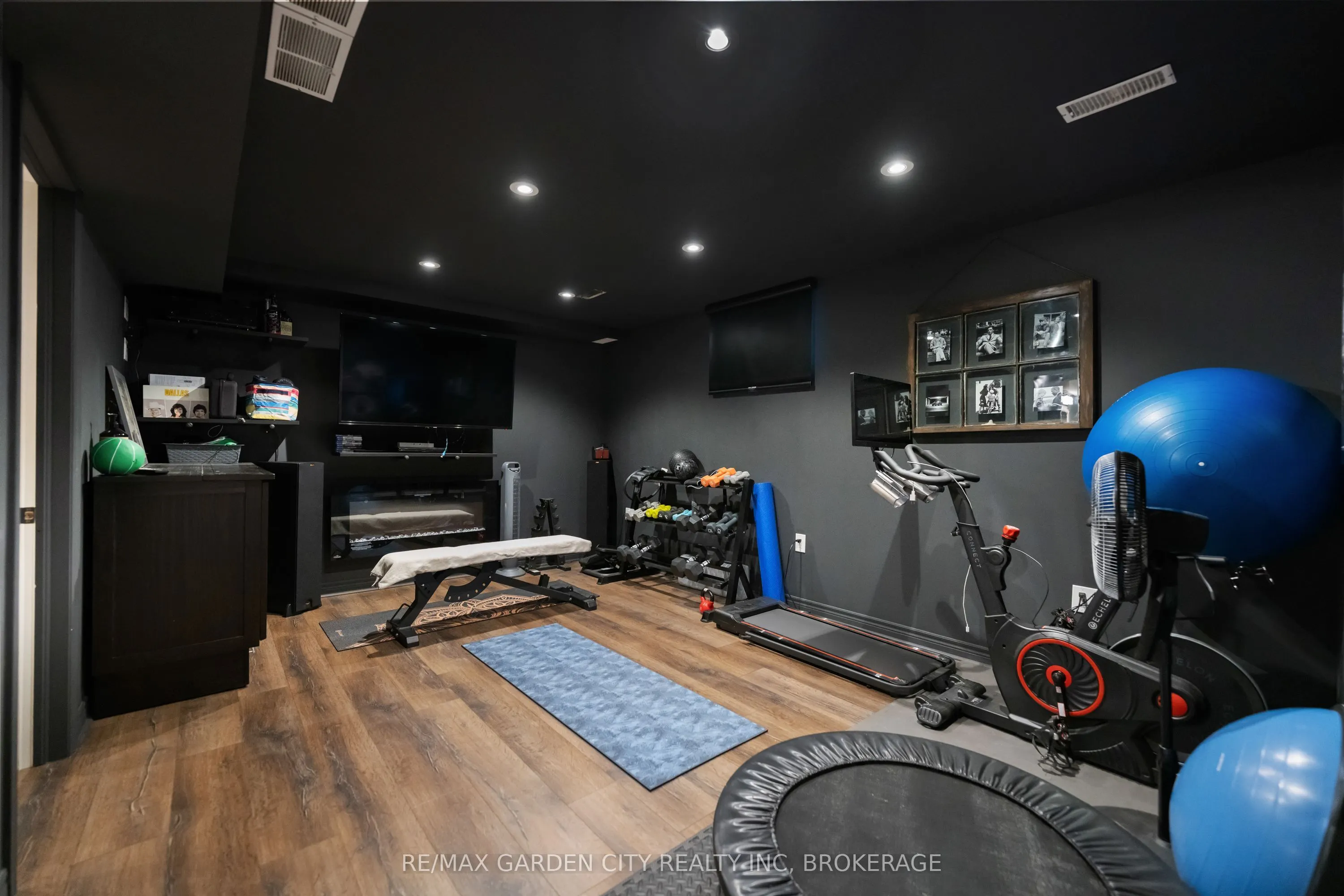 6456 Armelina Crescent