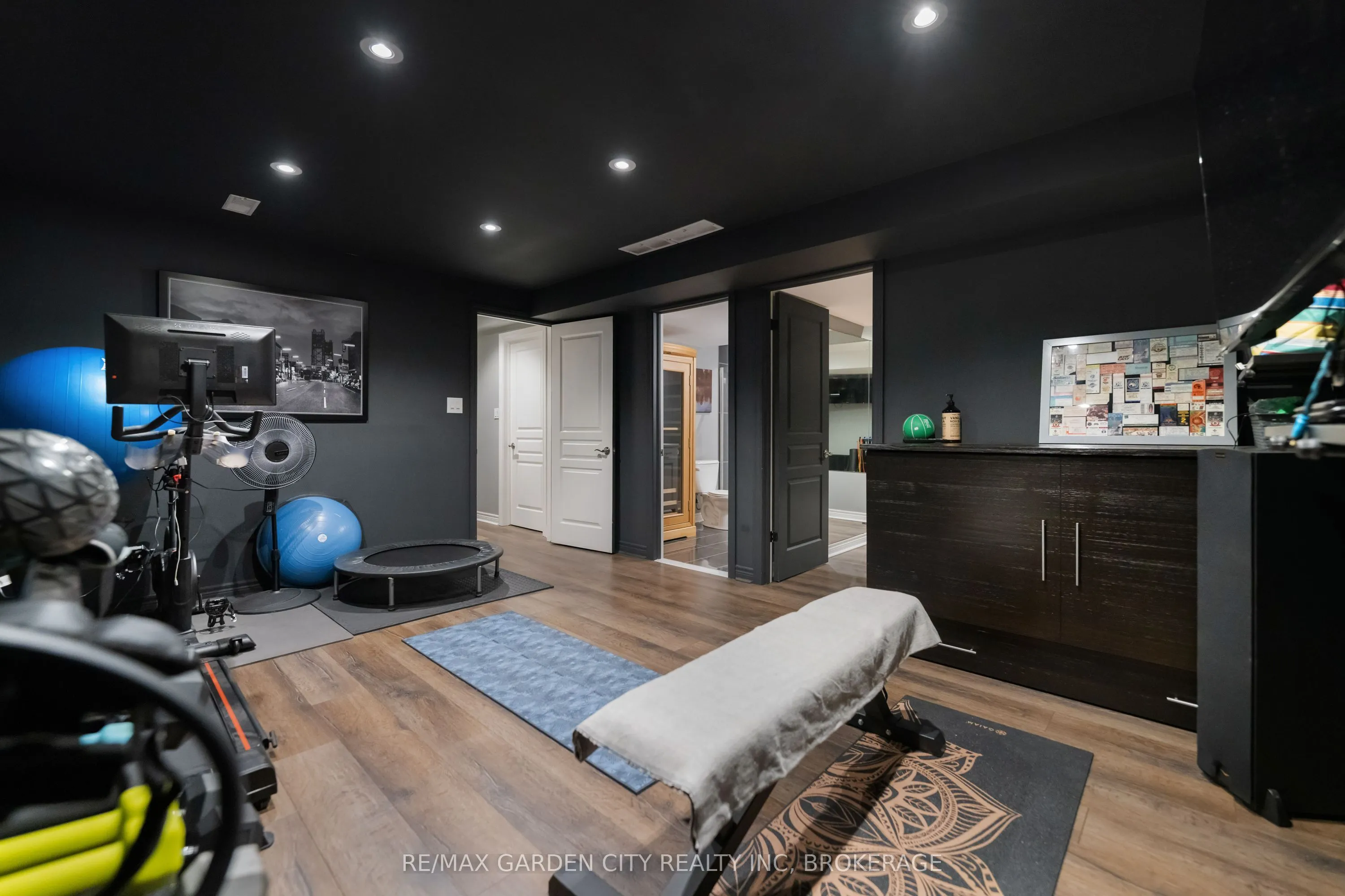 6456 Armelina Crescent
