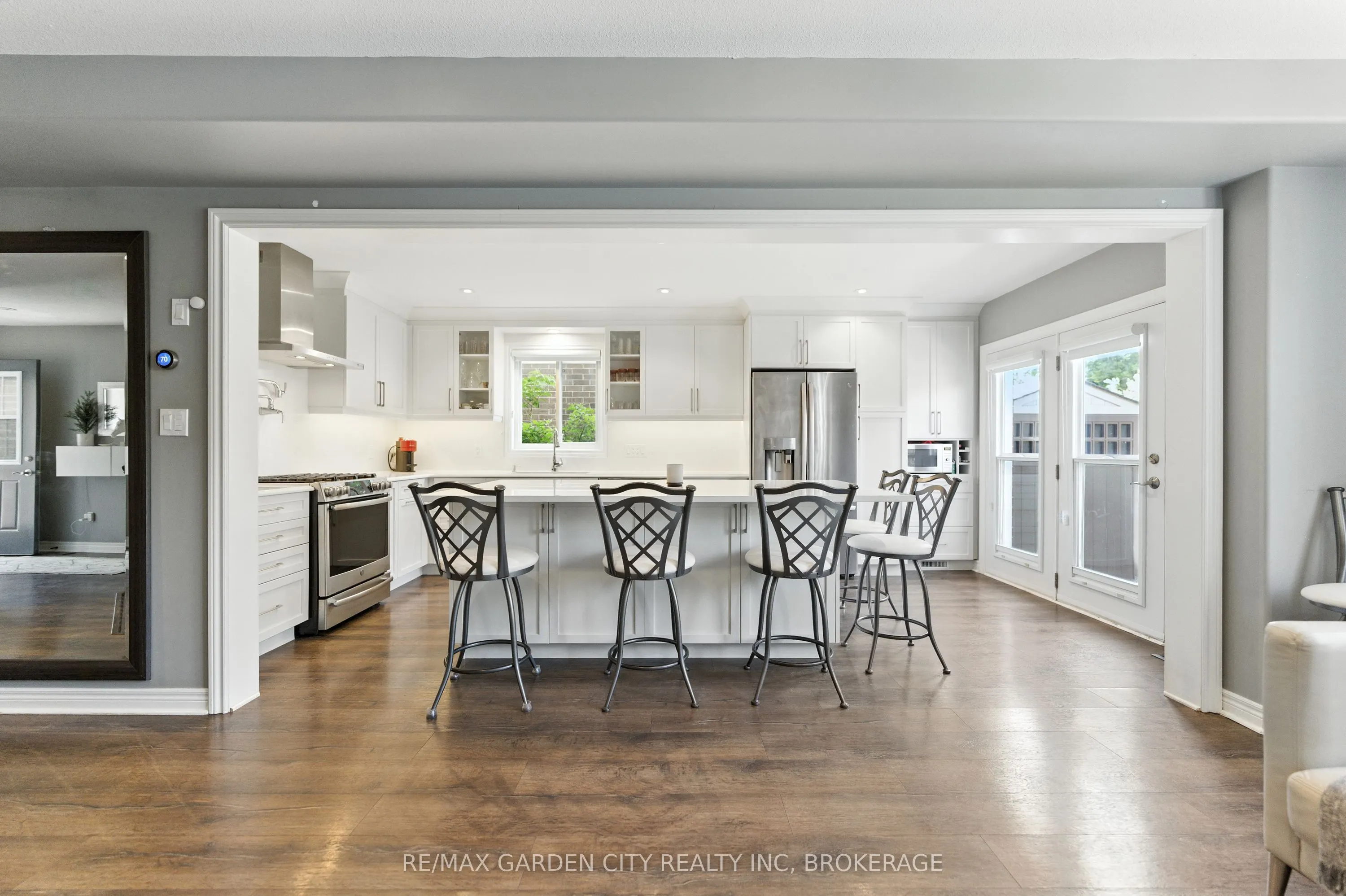 6456 Armelina Crescent