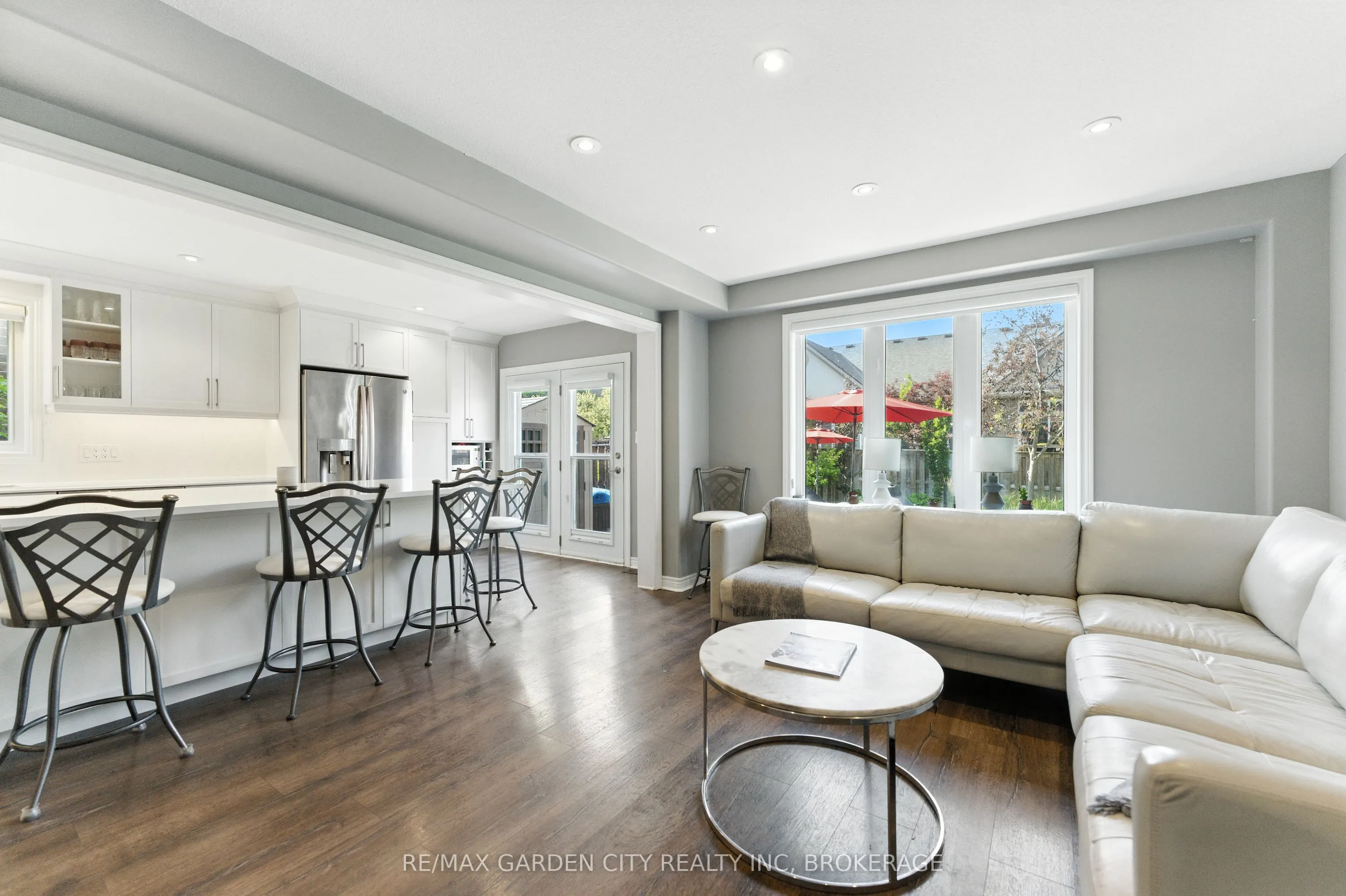 6456 Armelina Crescent