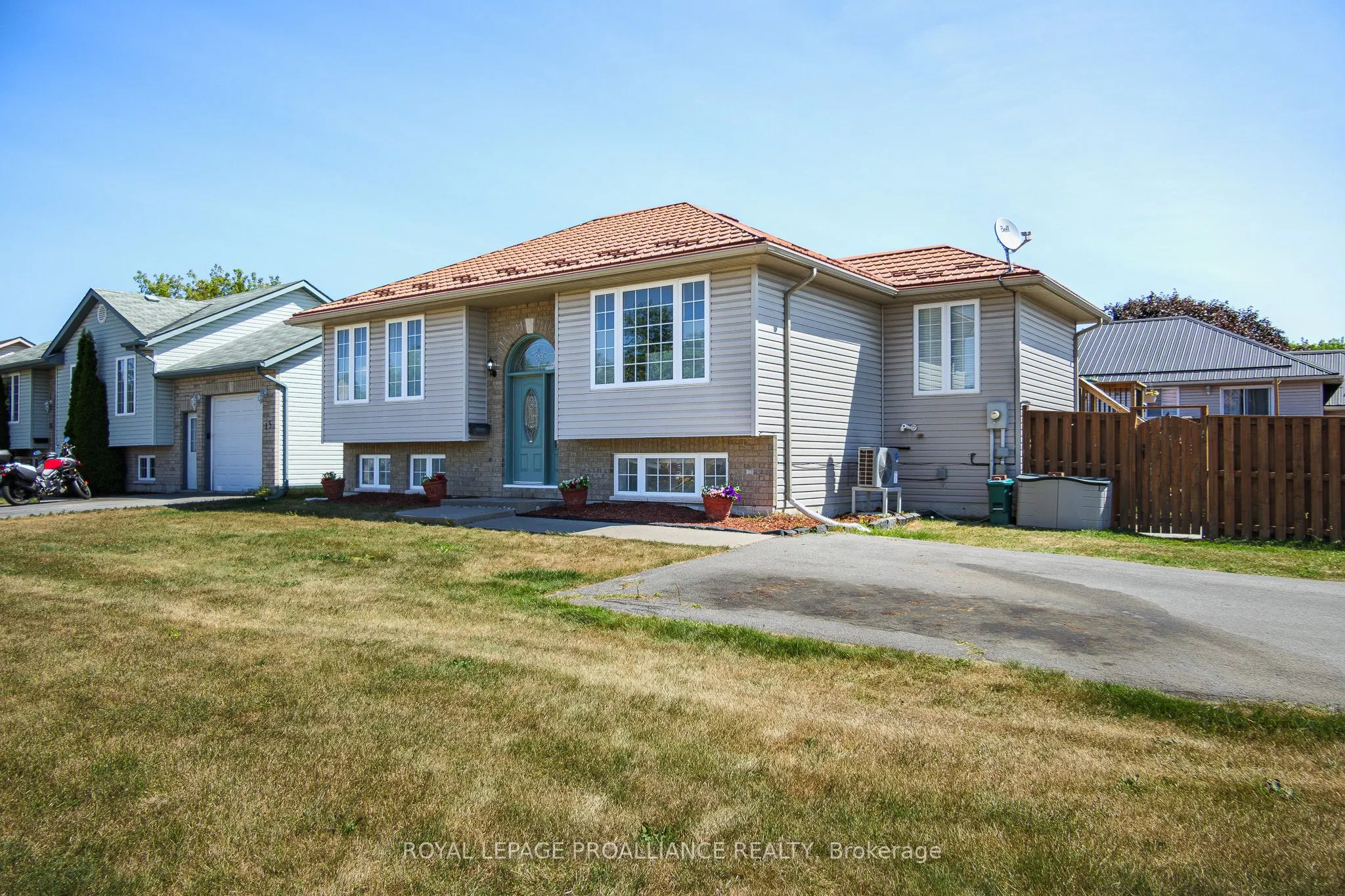 11 Jason Crescent