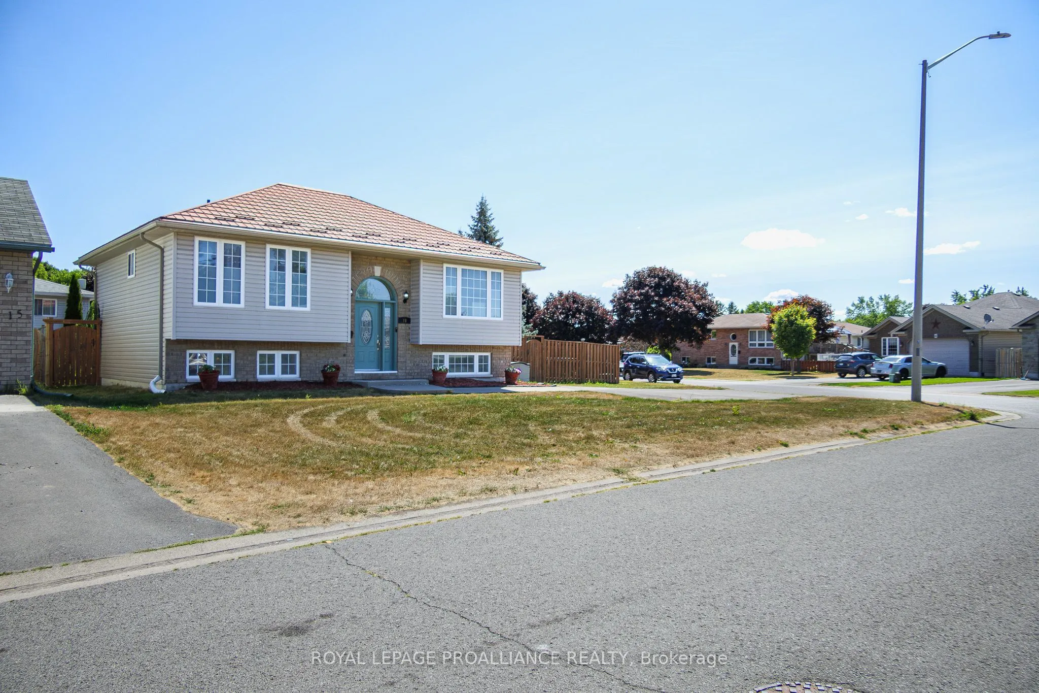 11 Jason Crescent