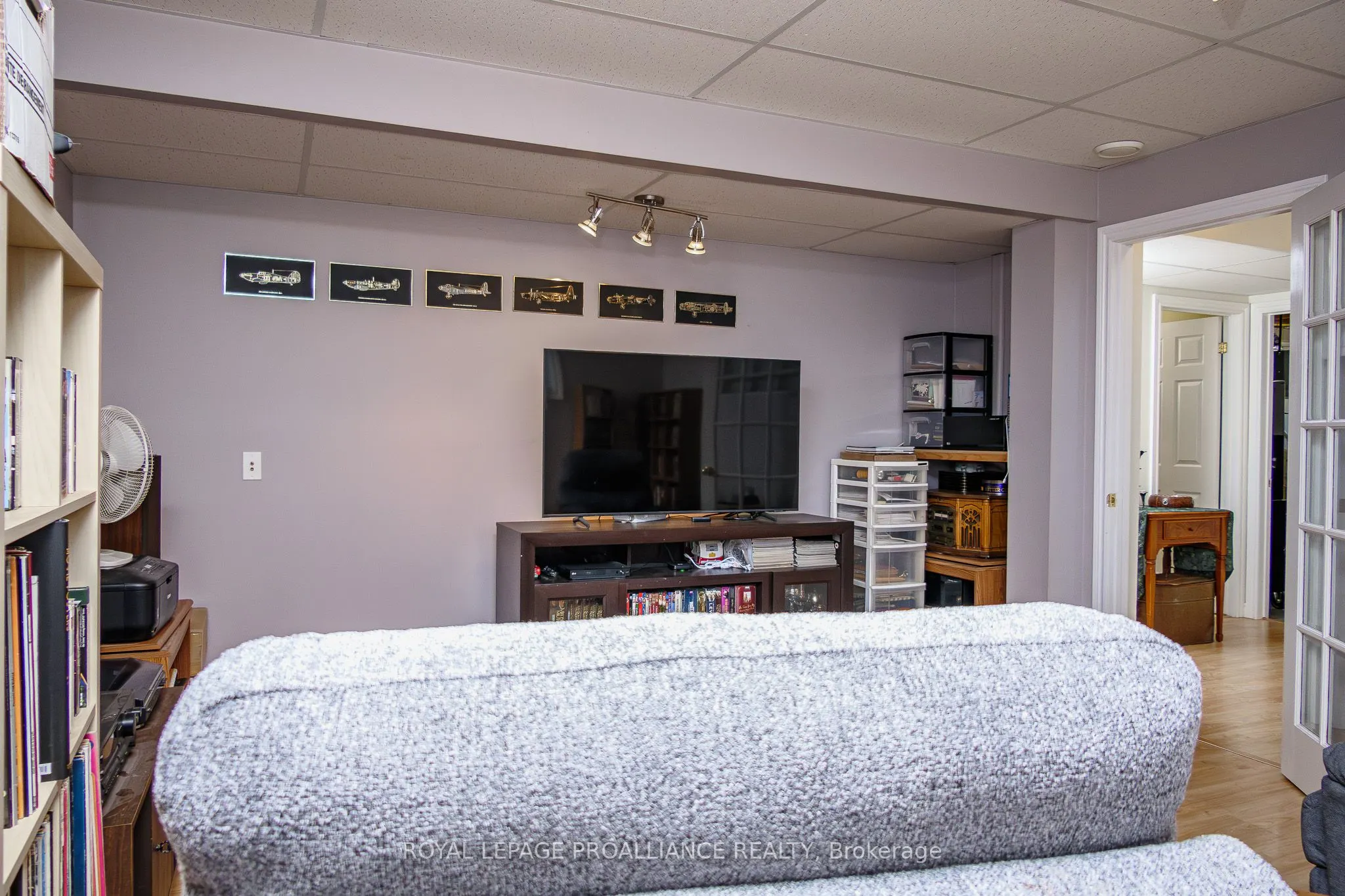 11 Jason Crescent
