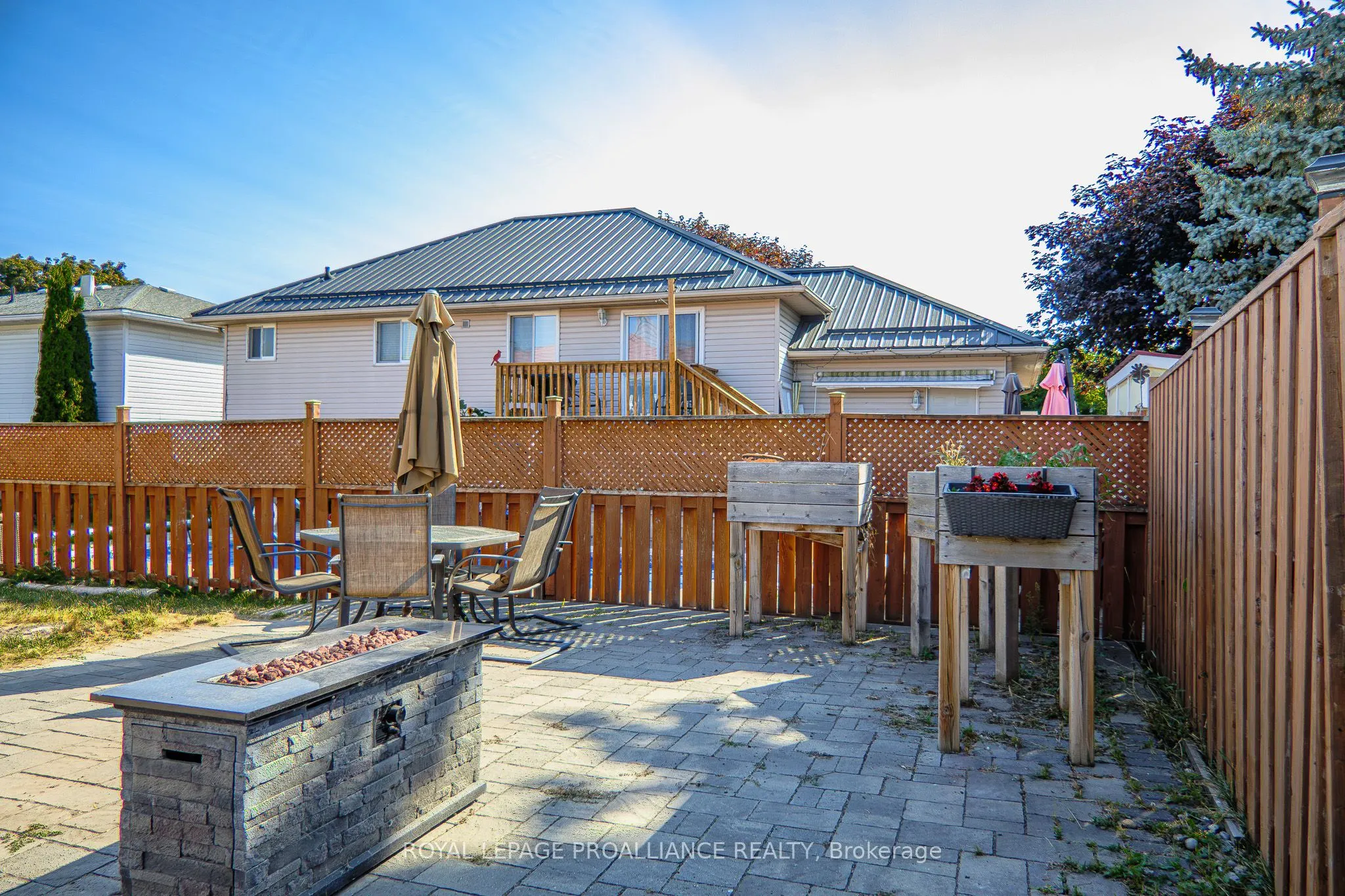 11 Jason Crescent