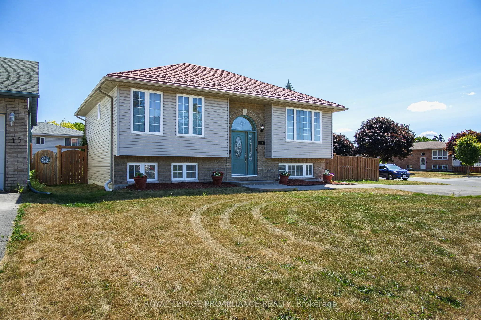 11 Jason Crescent