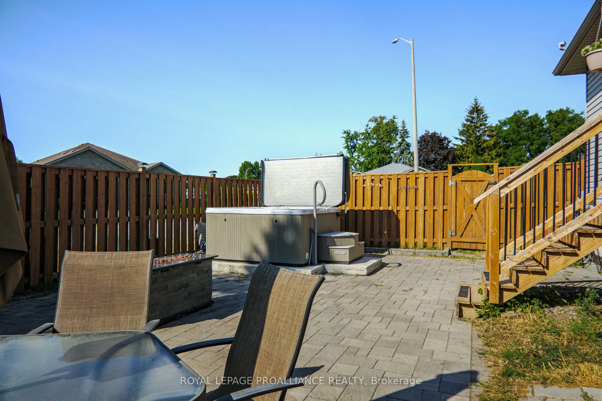 11 Jason Crescent