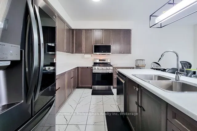 73 Lillian Way