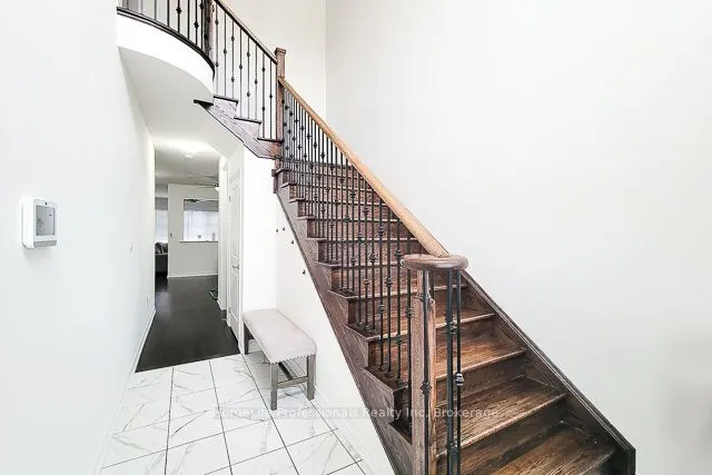 73 Lillian Way