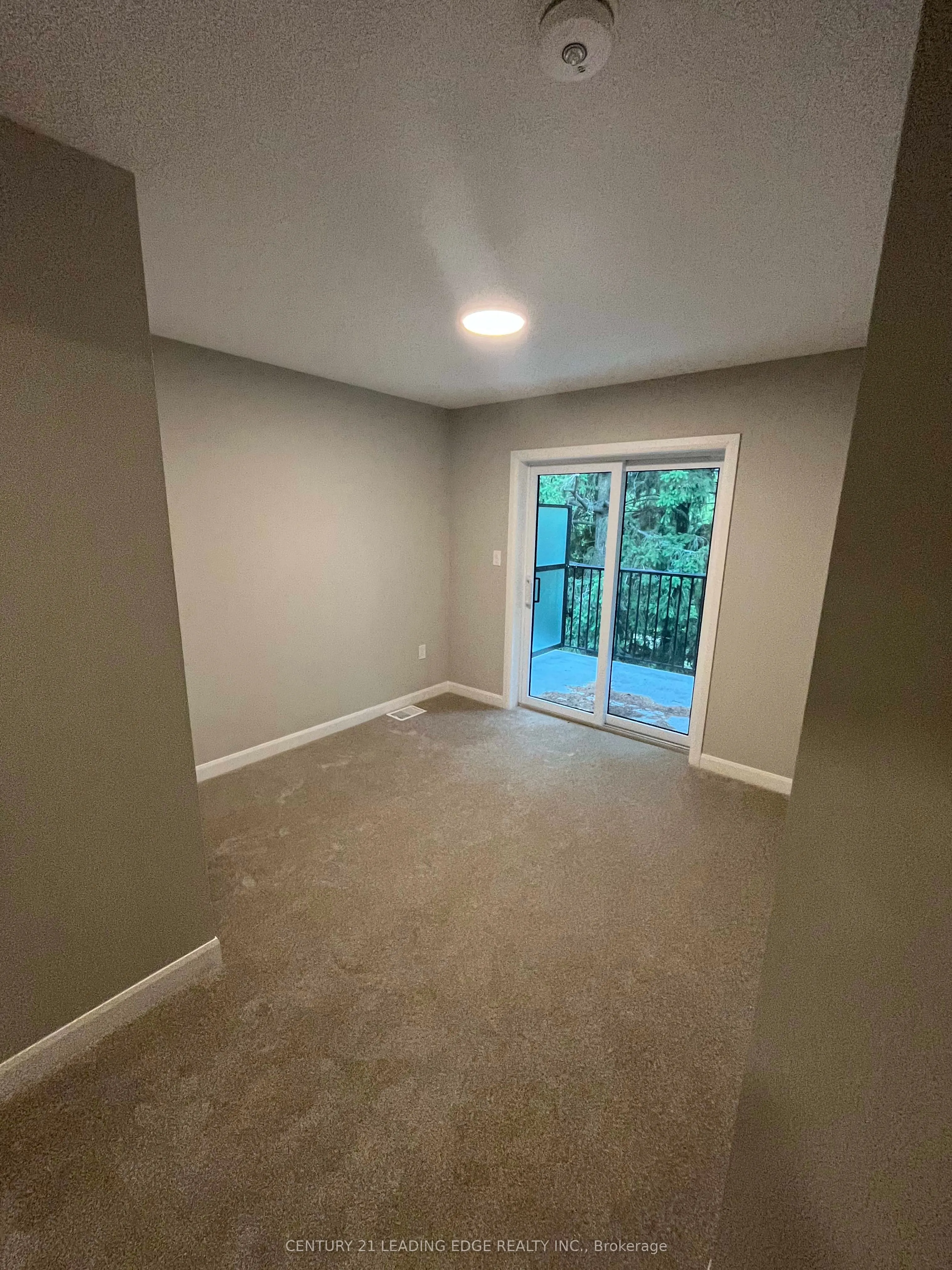 708 Woolwich Street, #305