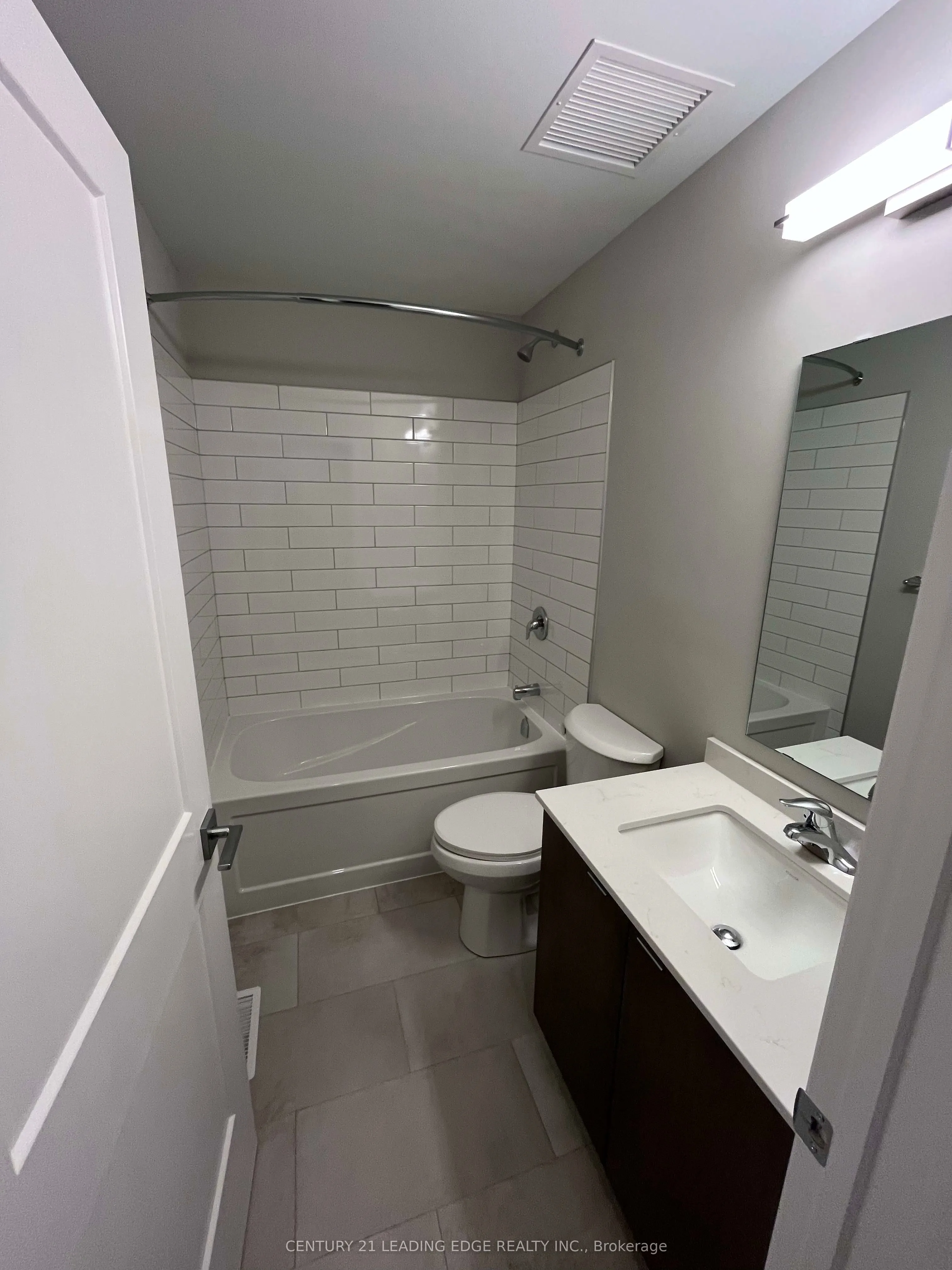 708 Woolwich Street, #305