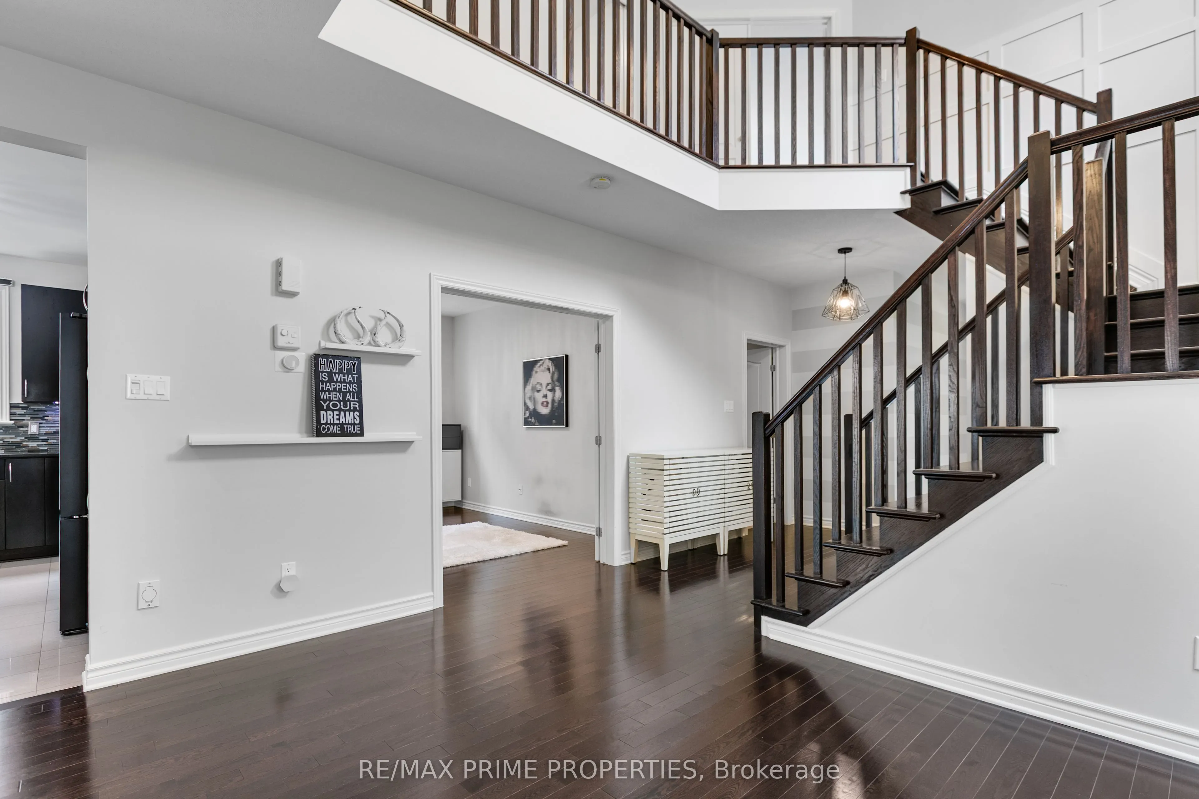 526 Golden Sedge Way