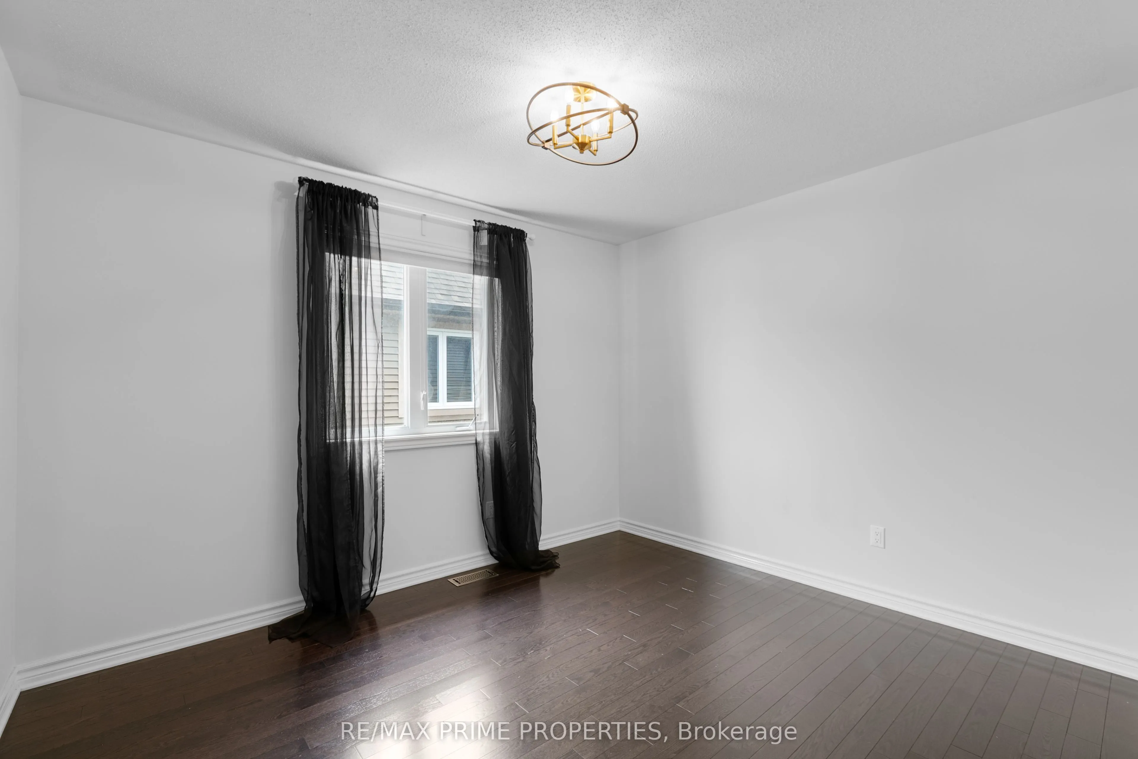 526 Golden Sedge Way