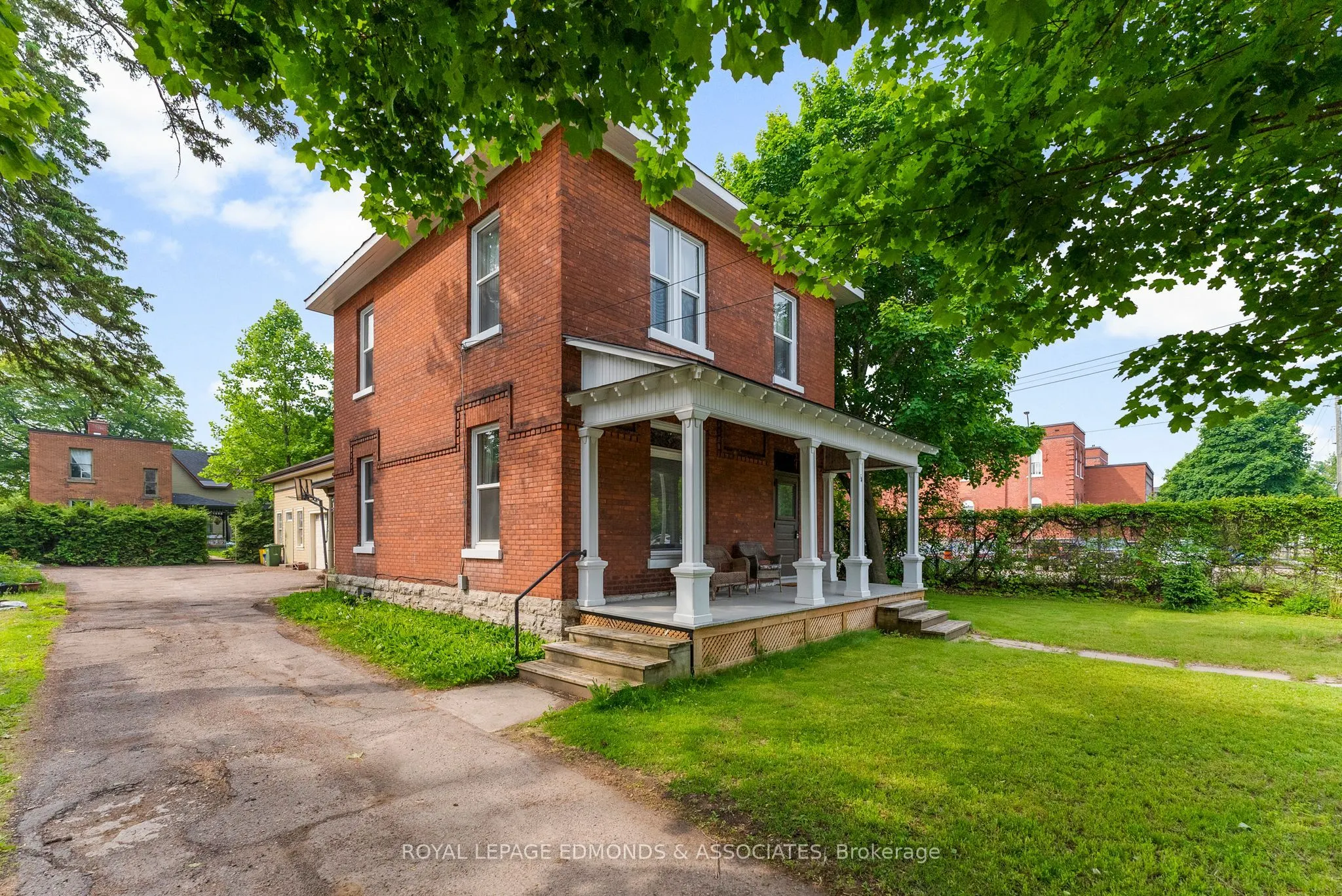 54 Isabella Street