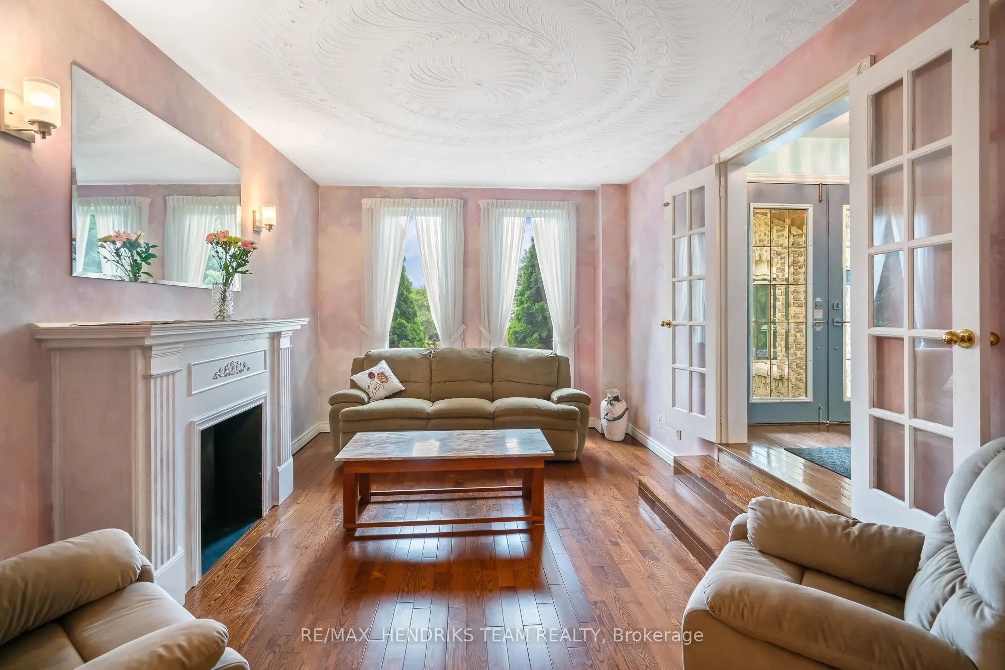 8 Sunhaven Court