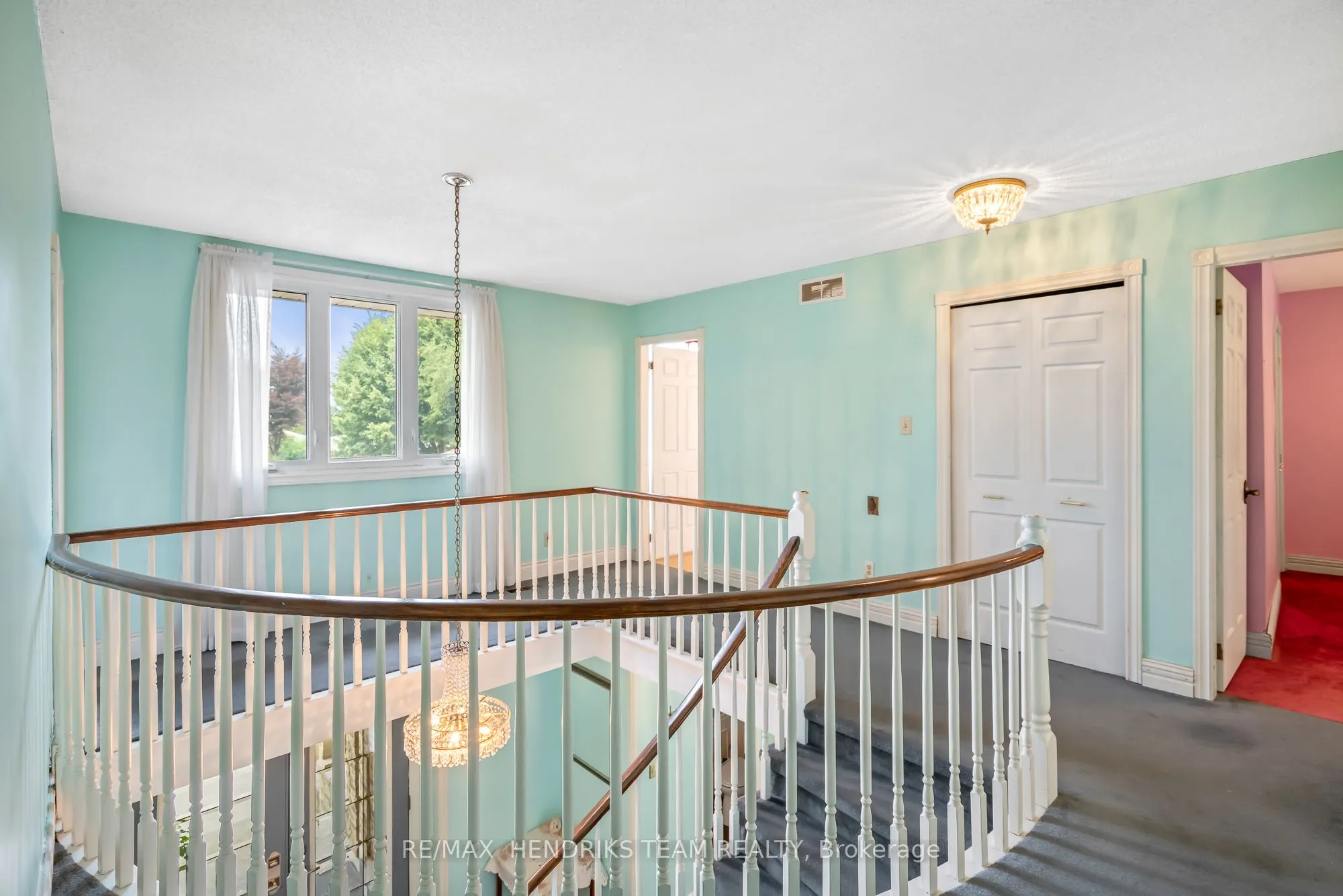 8 Sunhaven Court