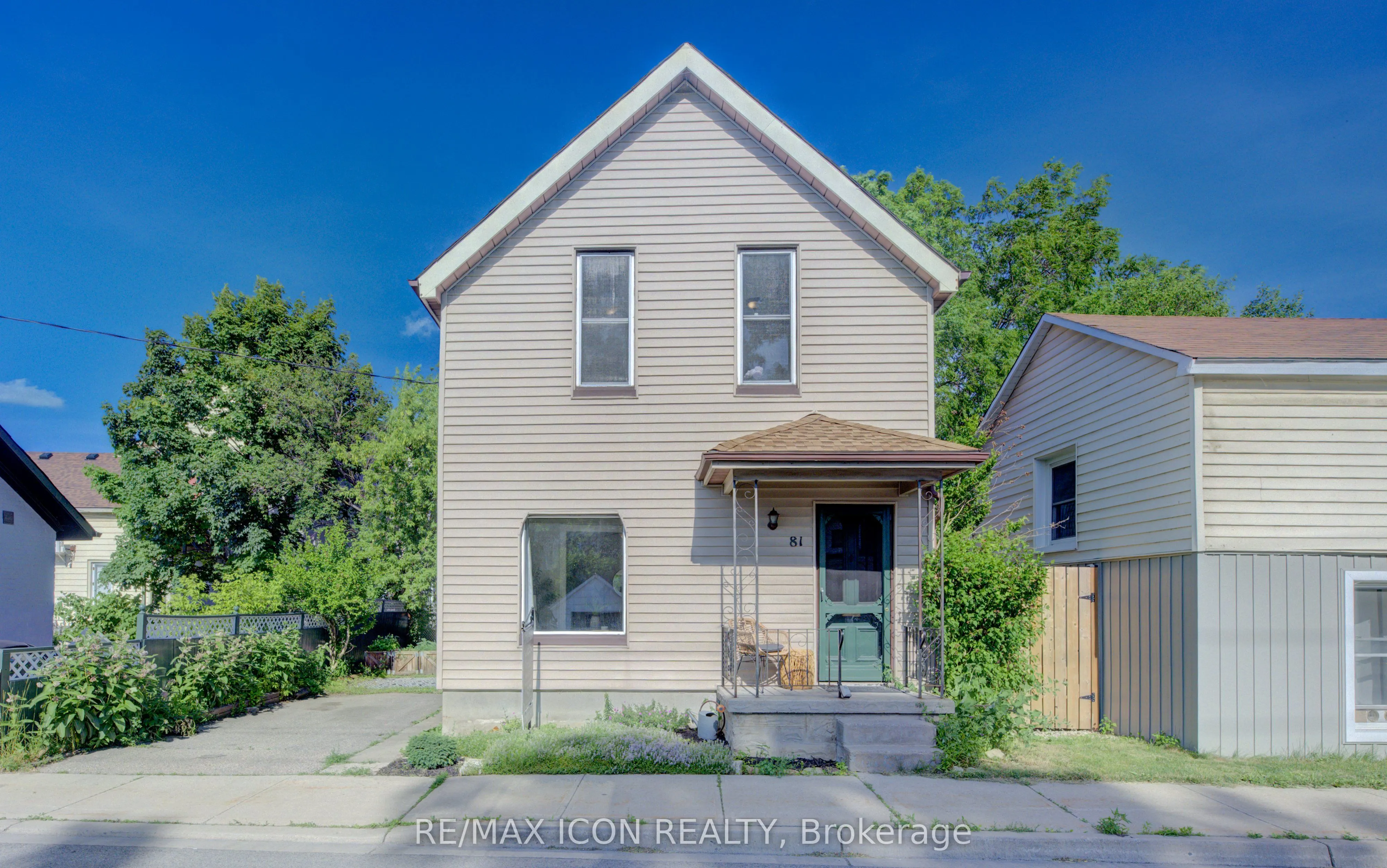 81 George Street N