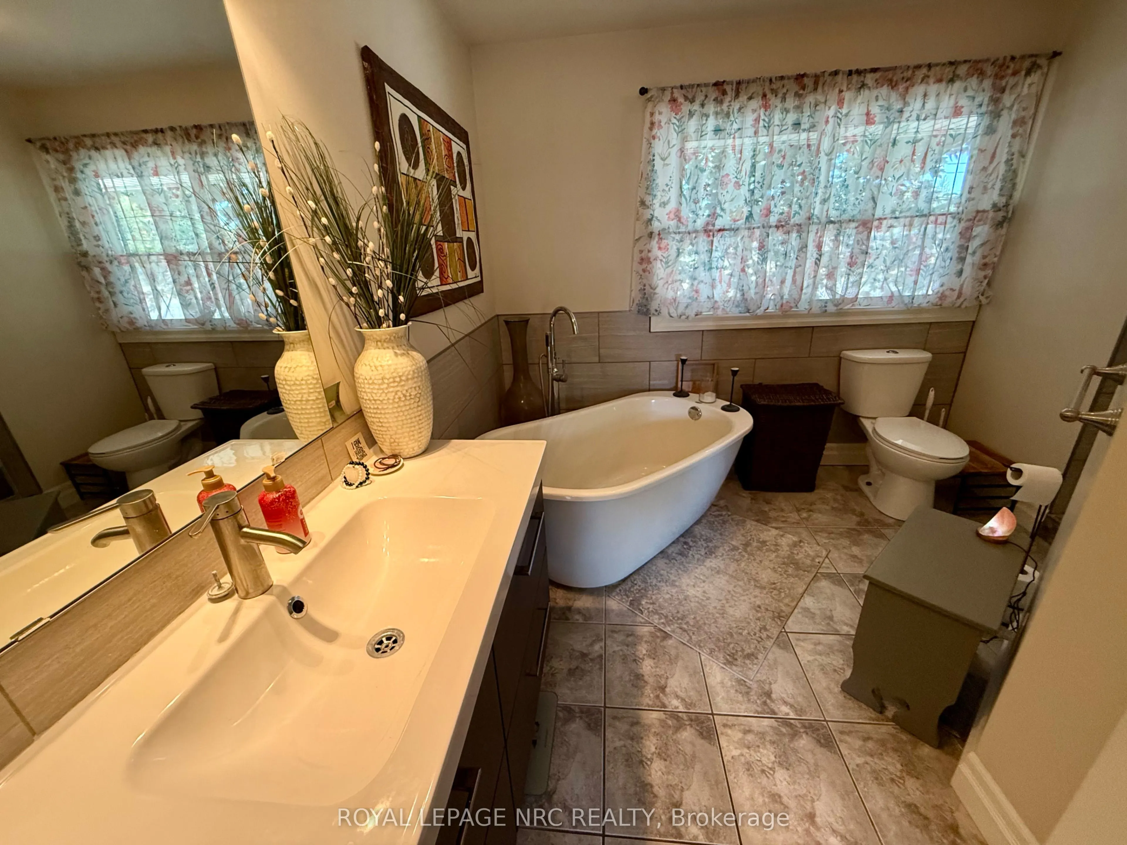 77 Woodlawn Road, #1