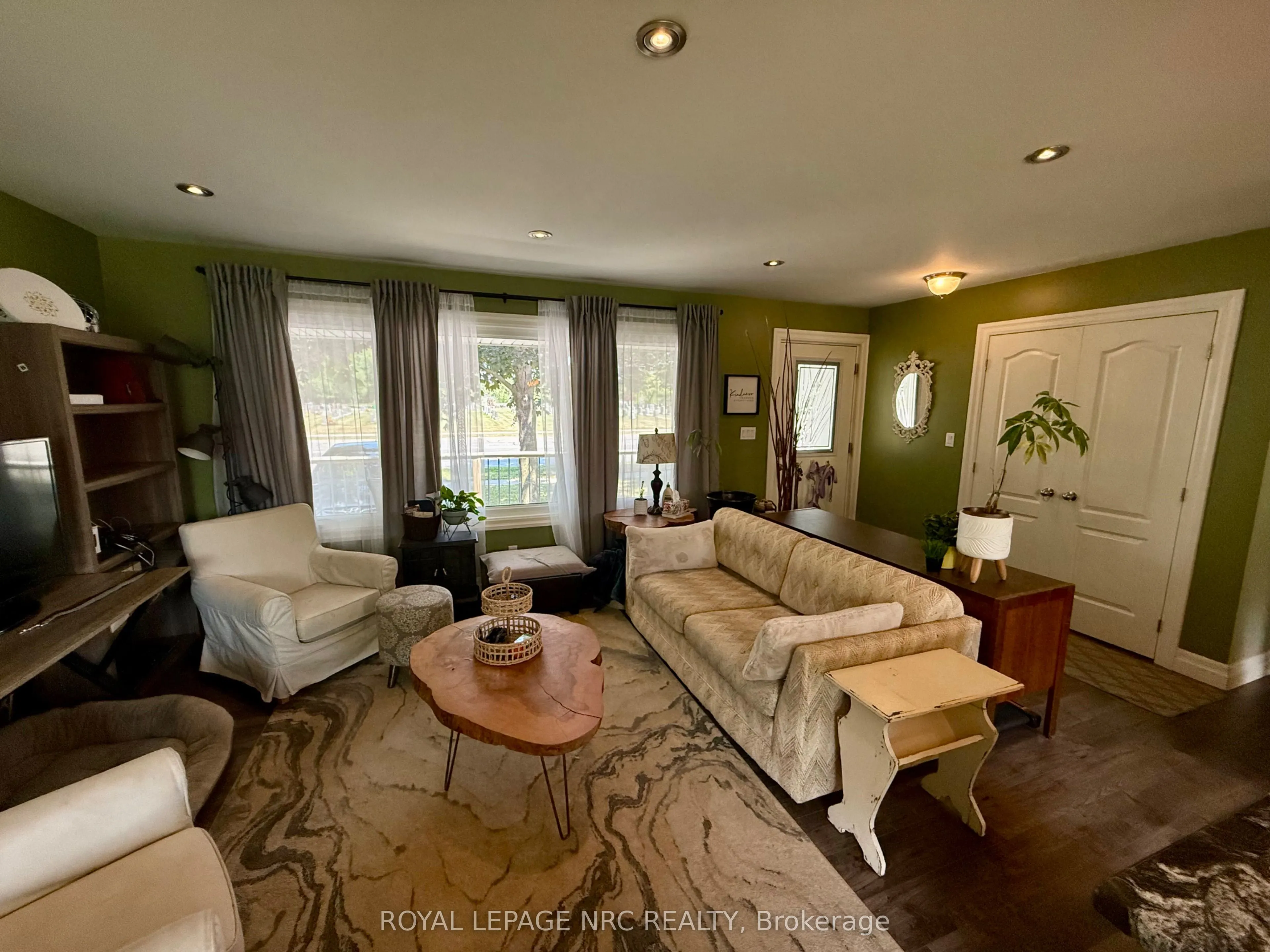 77 Woodlawn Road, #1