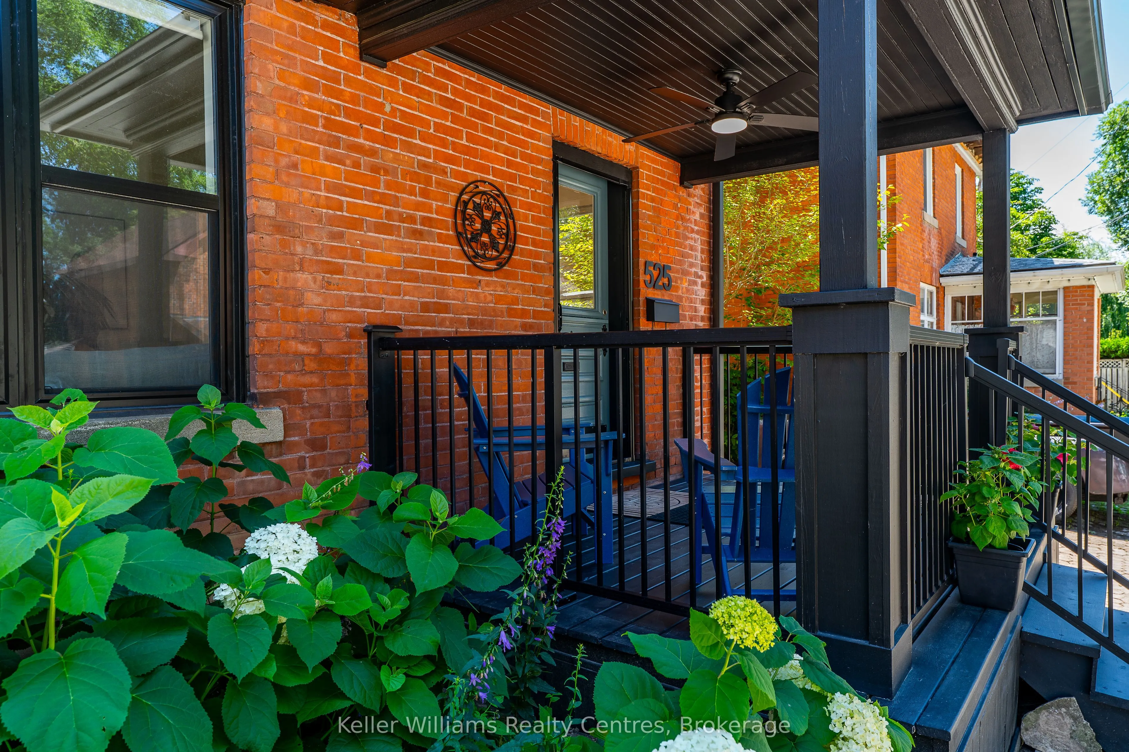 525 8th St A E
