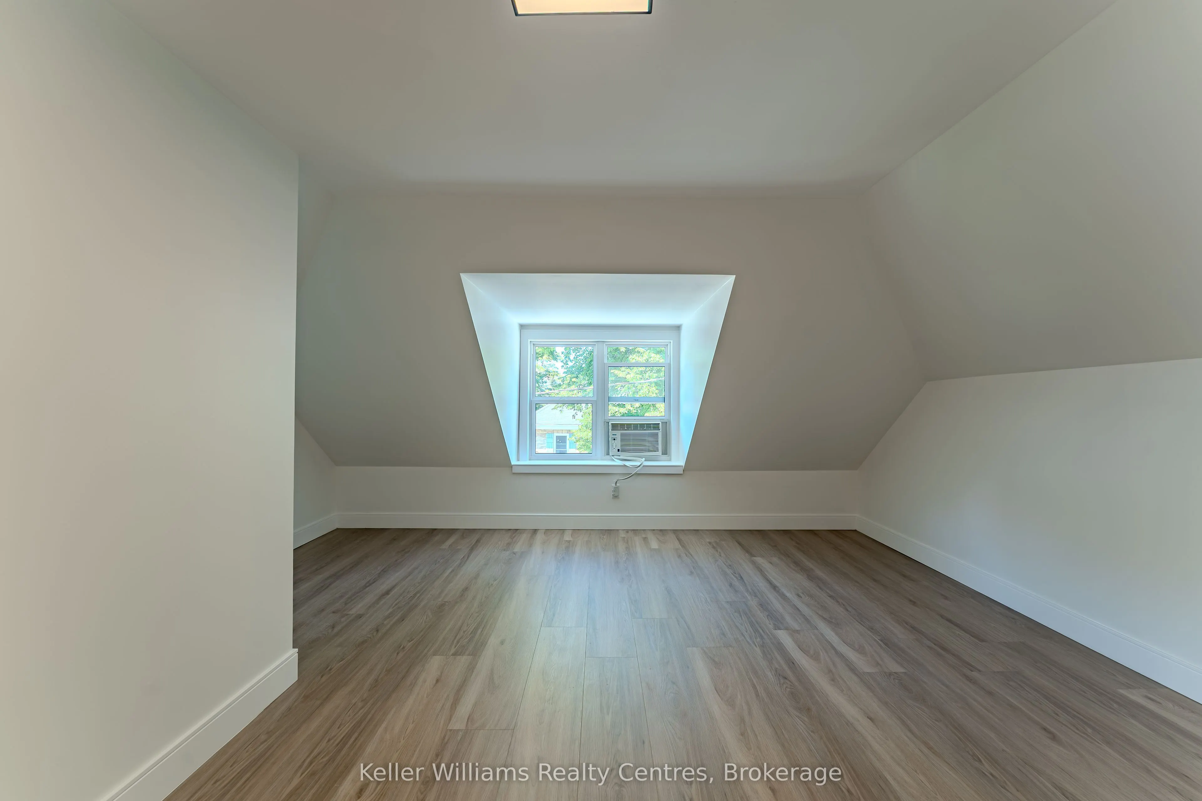 525 8th St A E