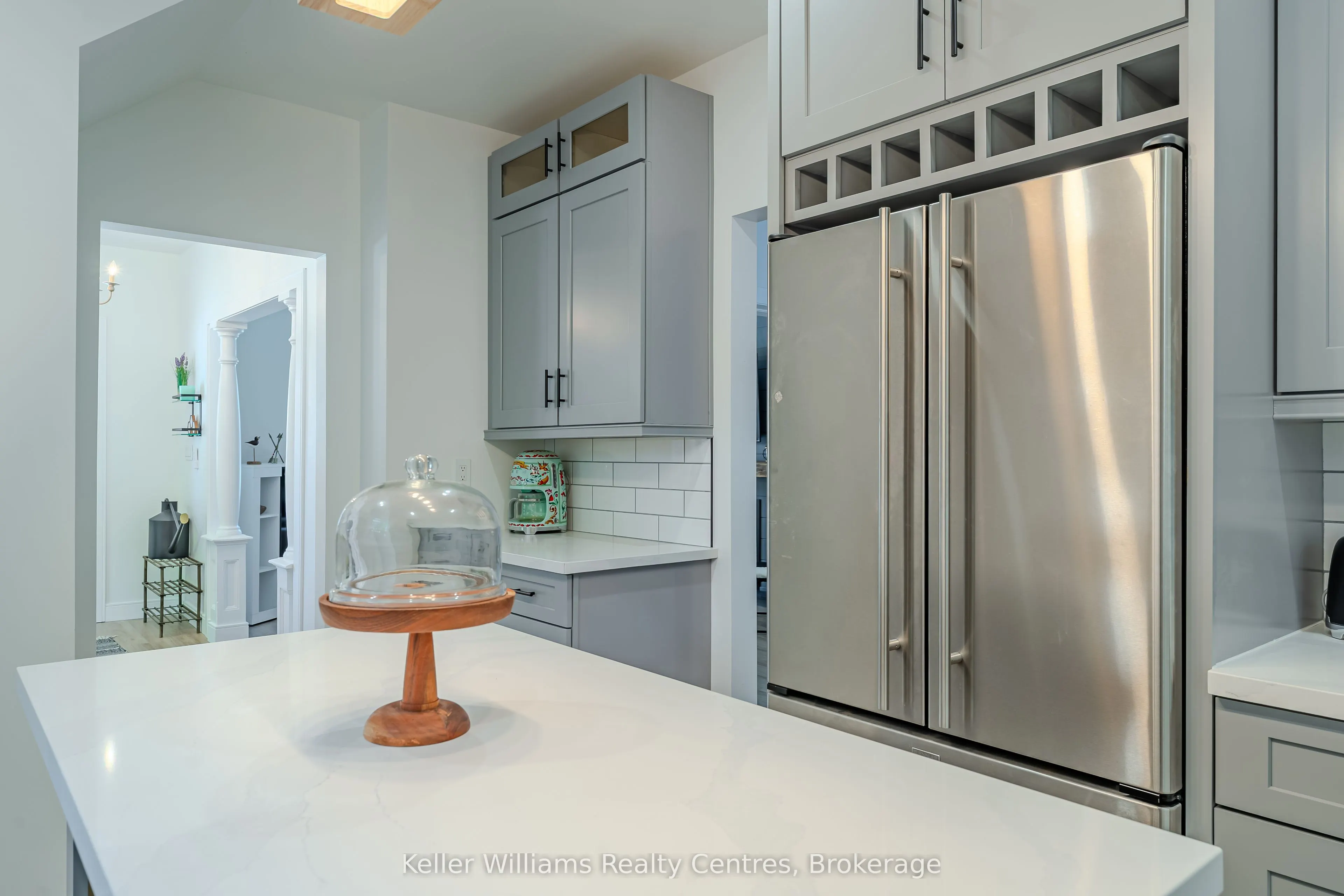 525 8th St A E