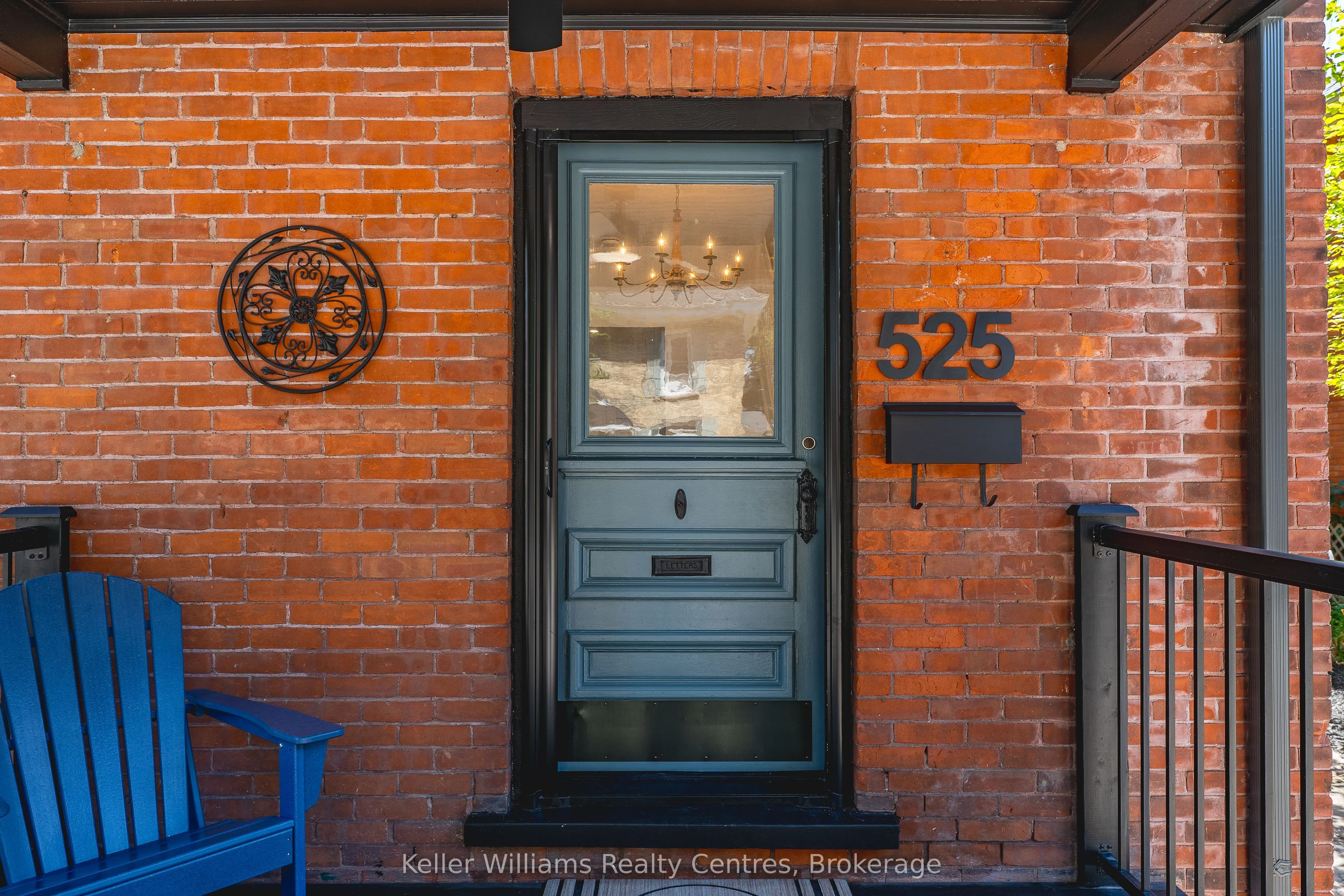 525 8th St A E