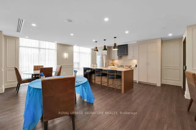 450 Dundas Street E, #1011