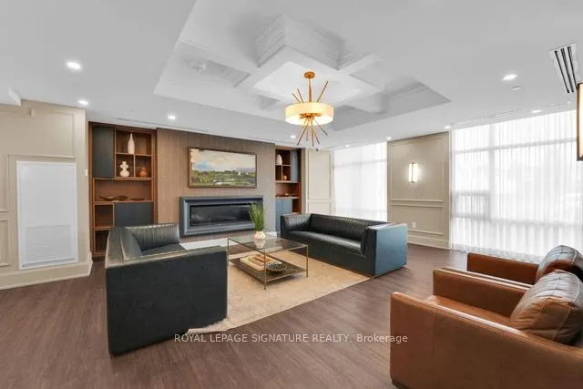 450 Dundas Street E, #1011