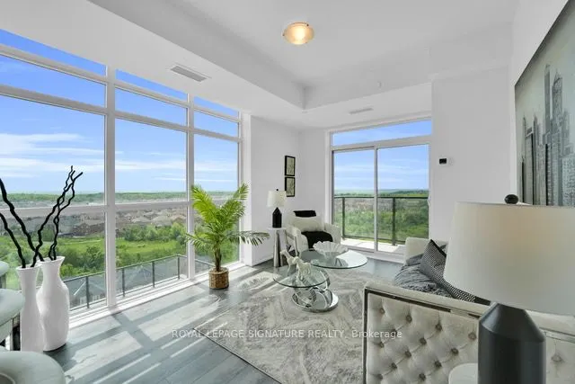 450 Dundas Street E, #1011
