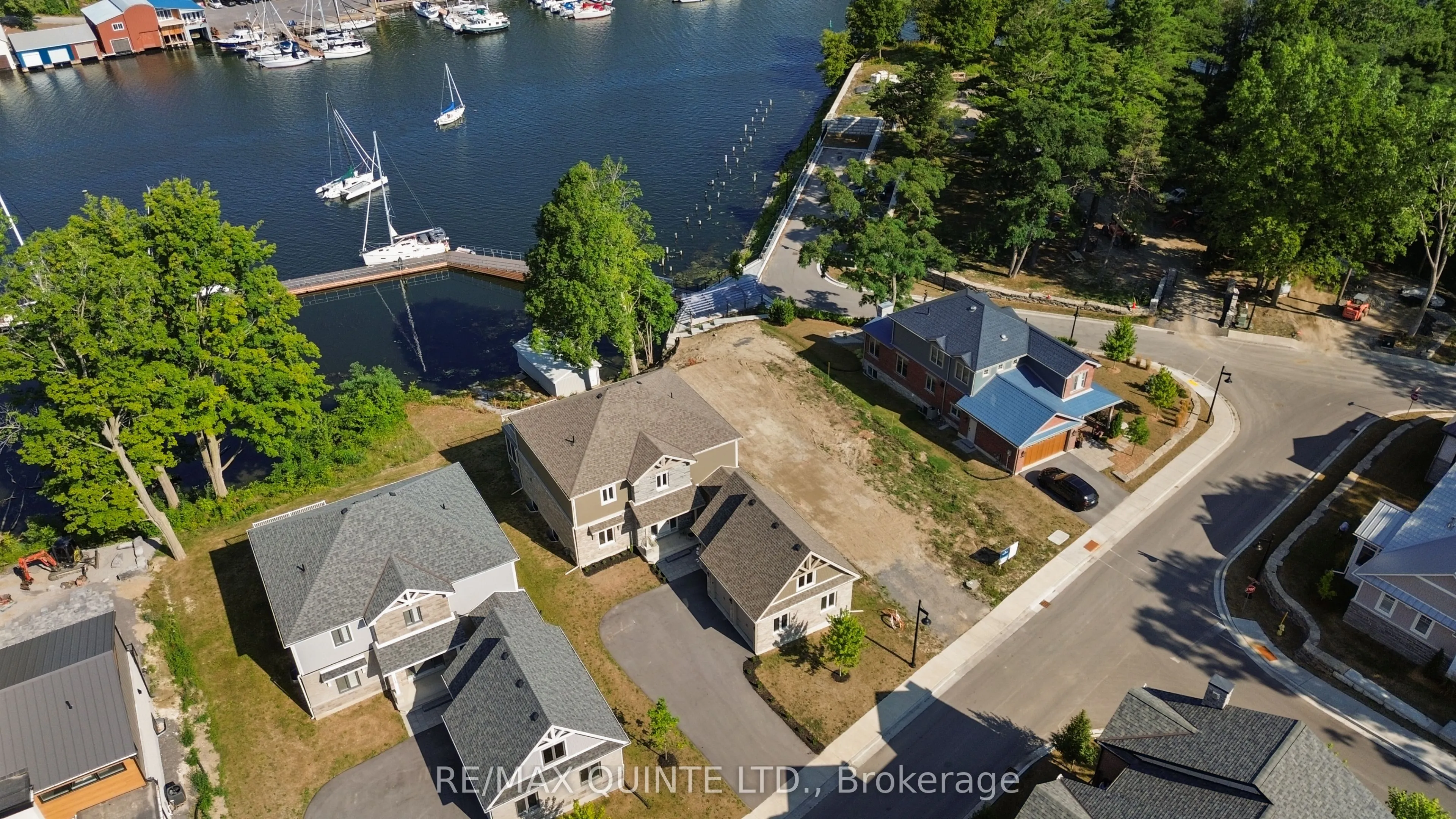 125 Villeneuve Drive
