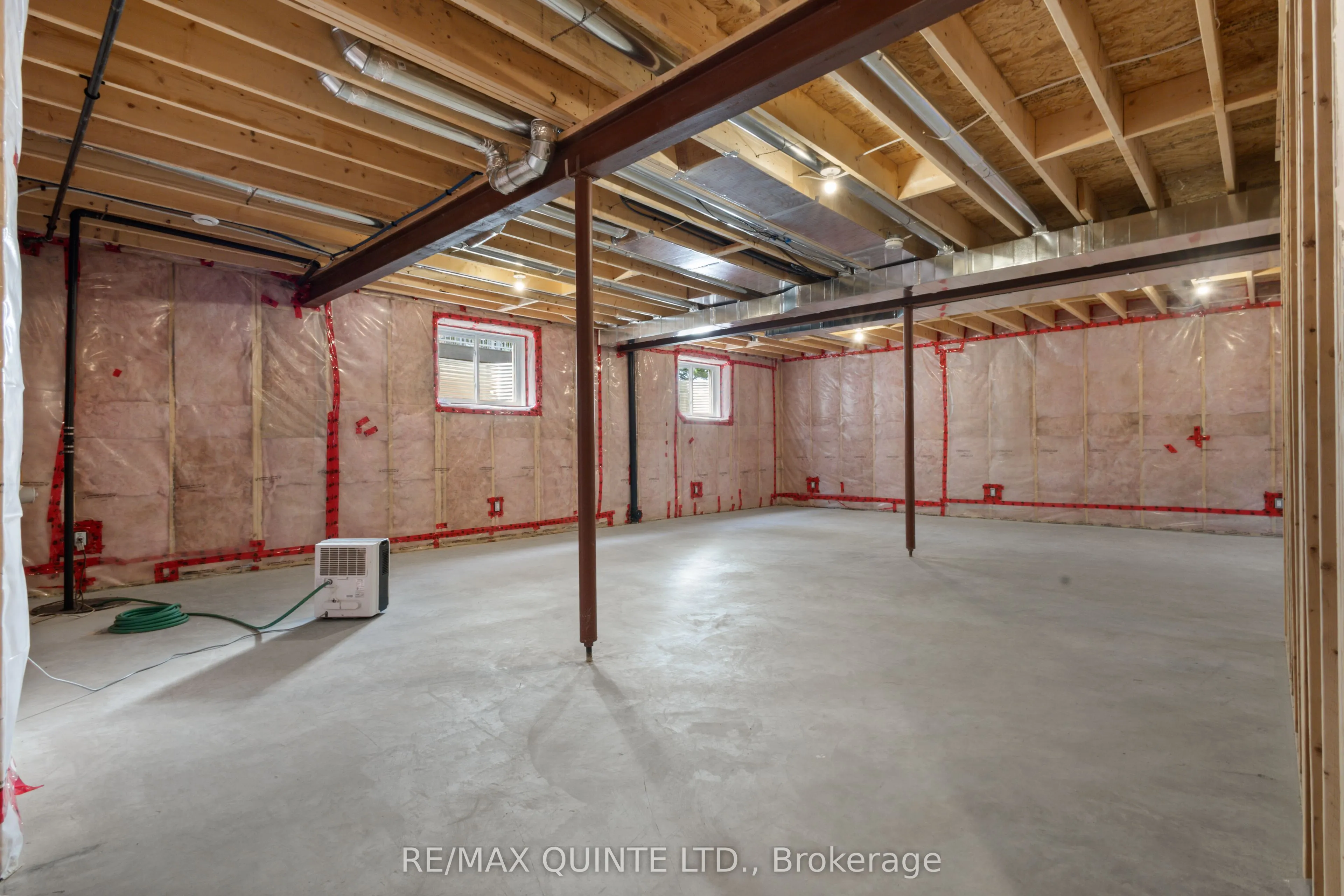 125 Villeneuve Drive
