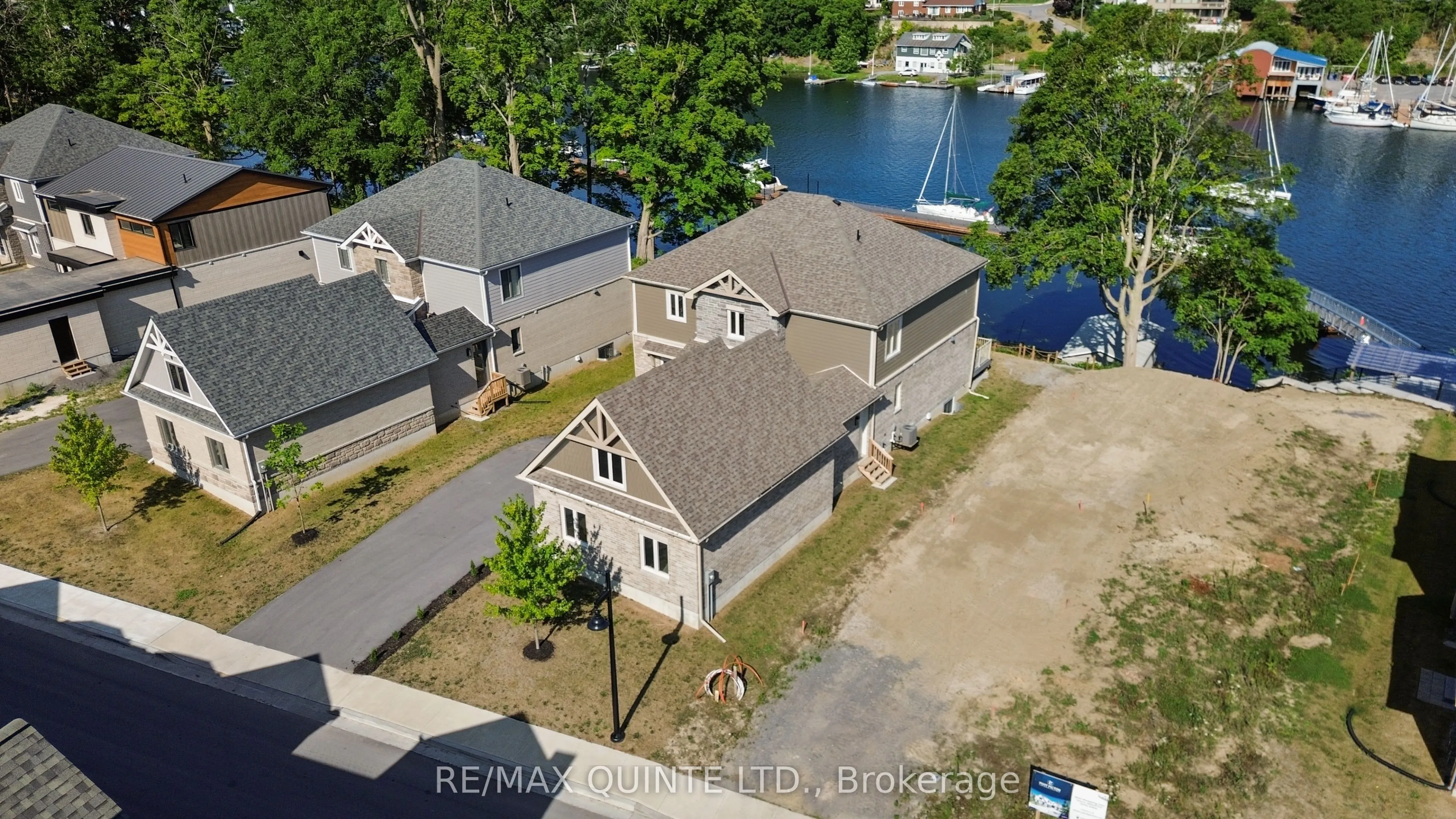125 Villeneuve Drive