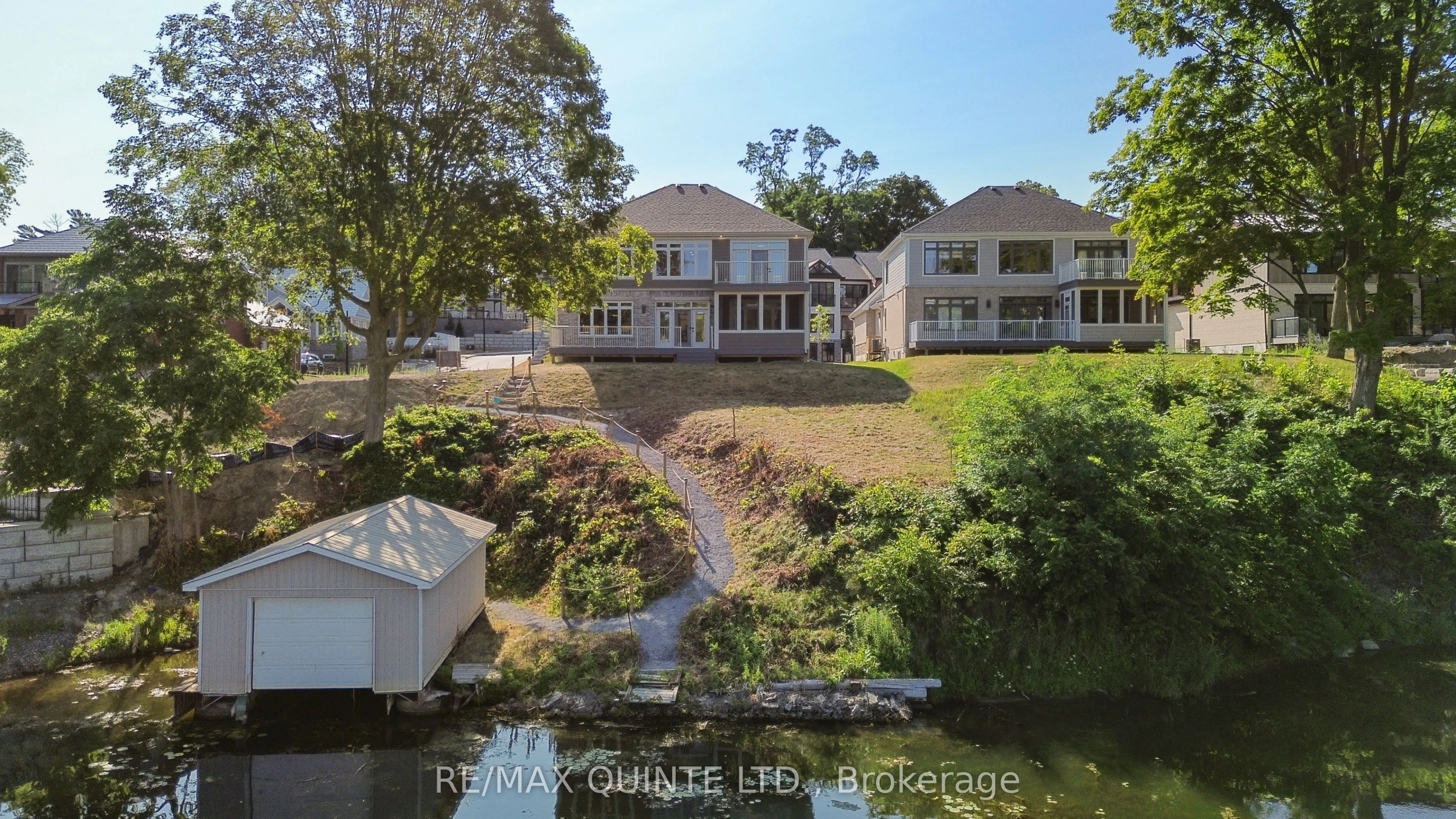 125 Villeneuve Drive