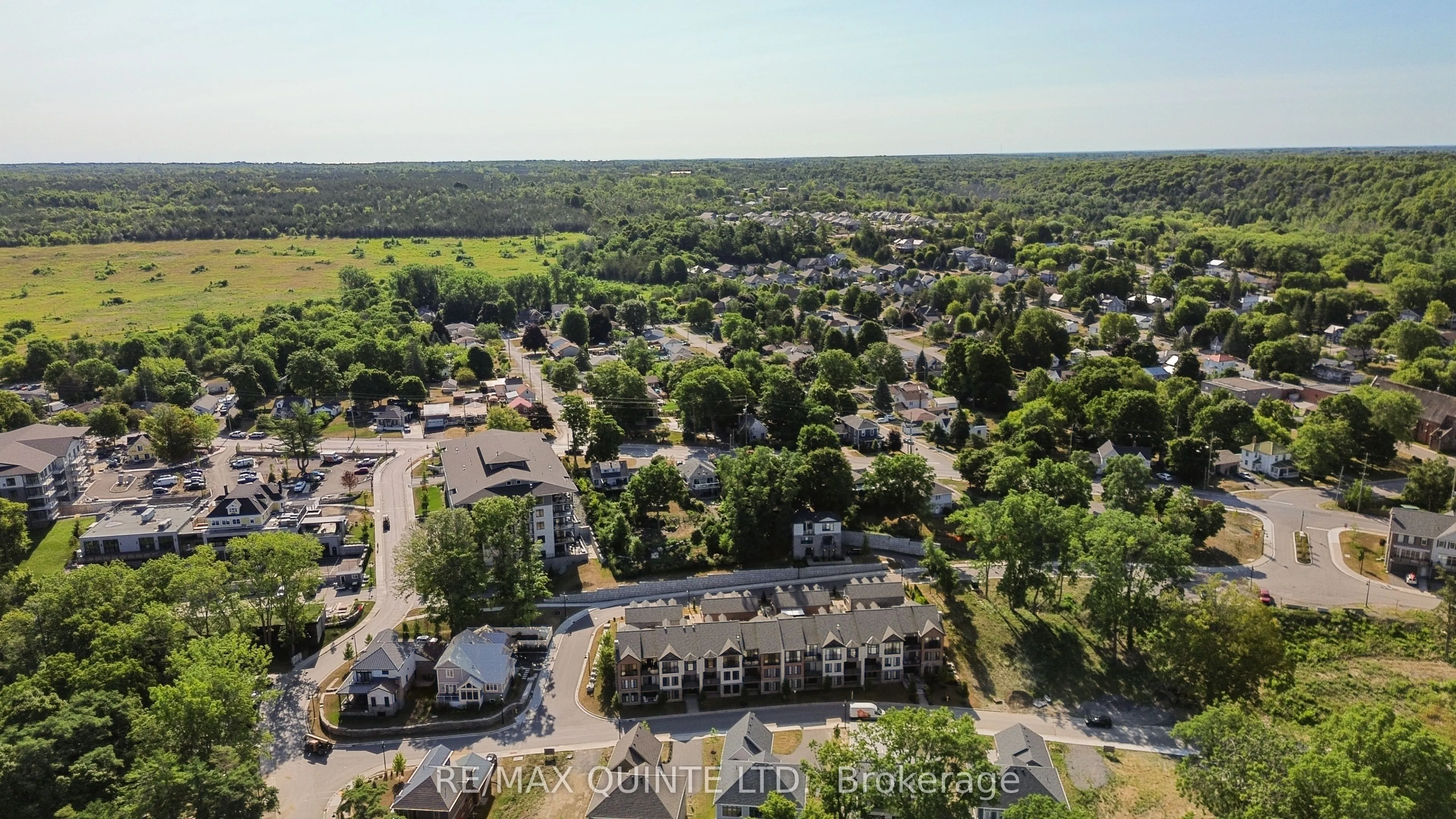 125 Villeneuve Drive