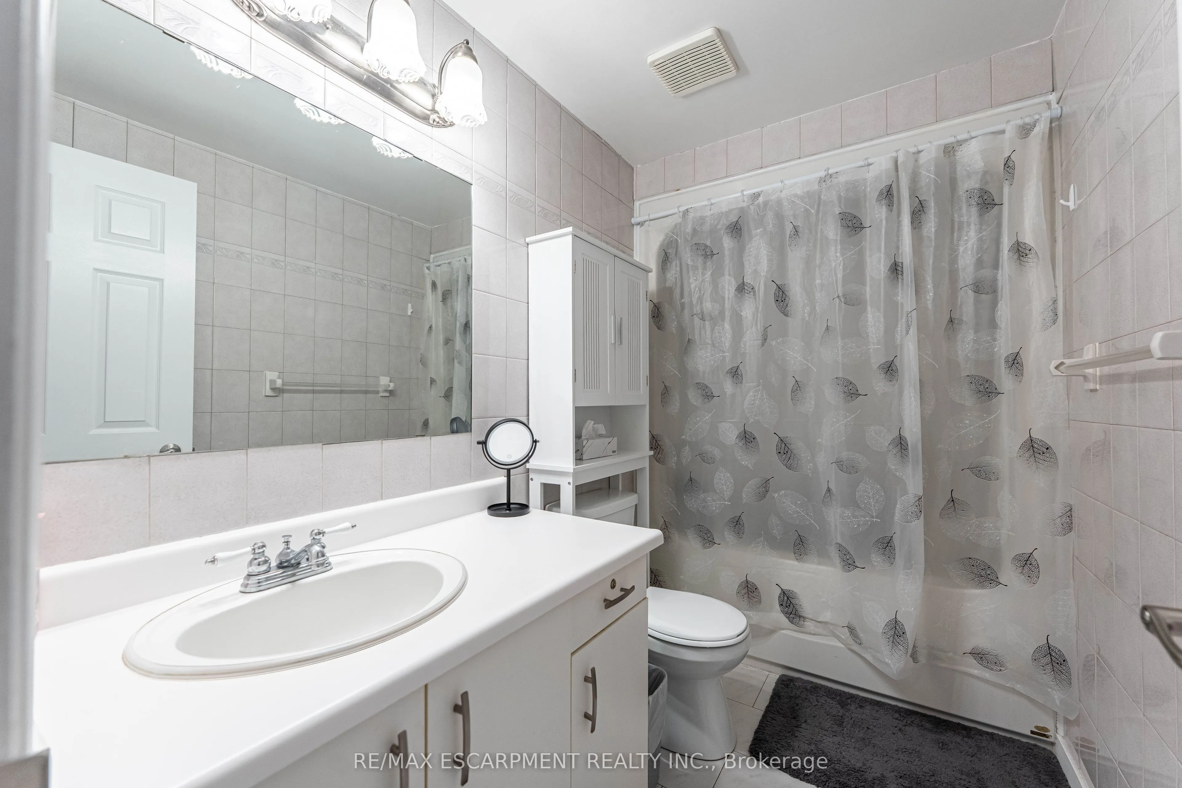 1 Royalwood Court, #55