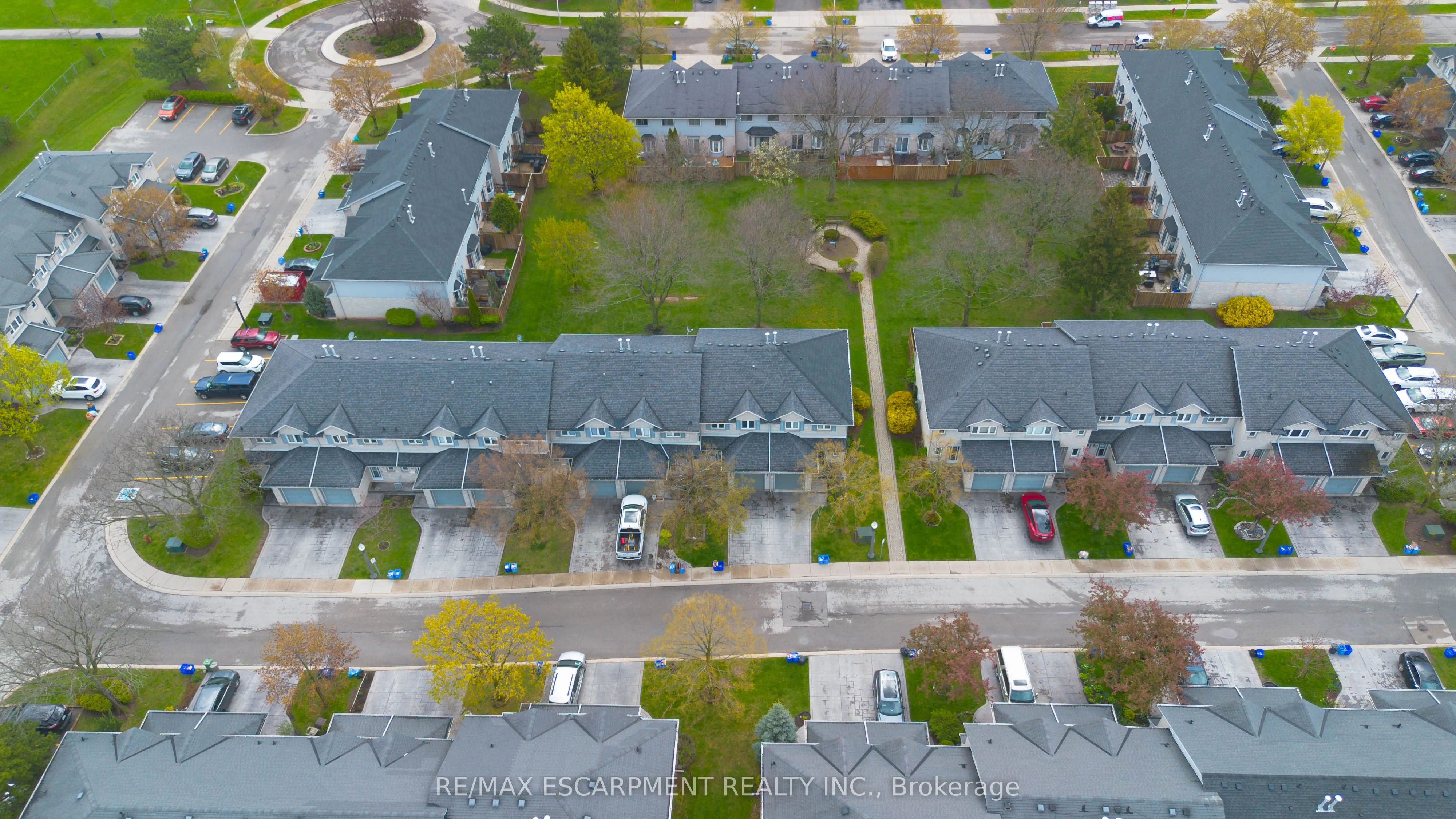 1 Royalwood Court, #55